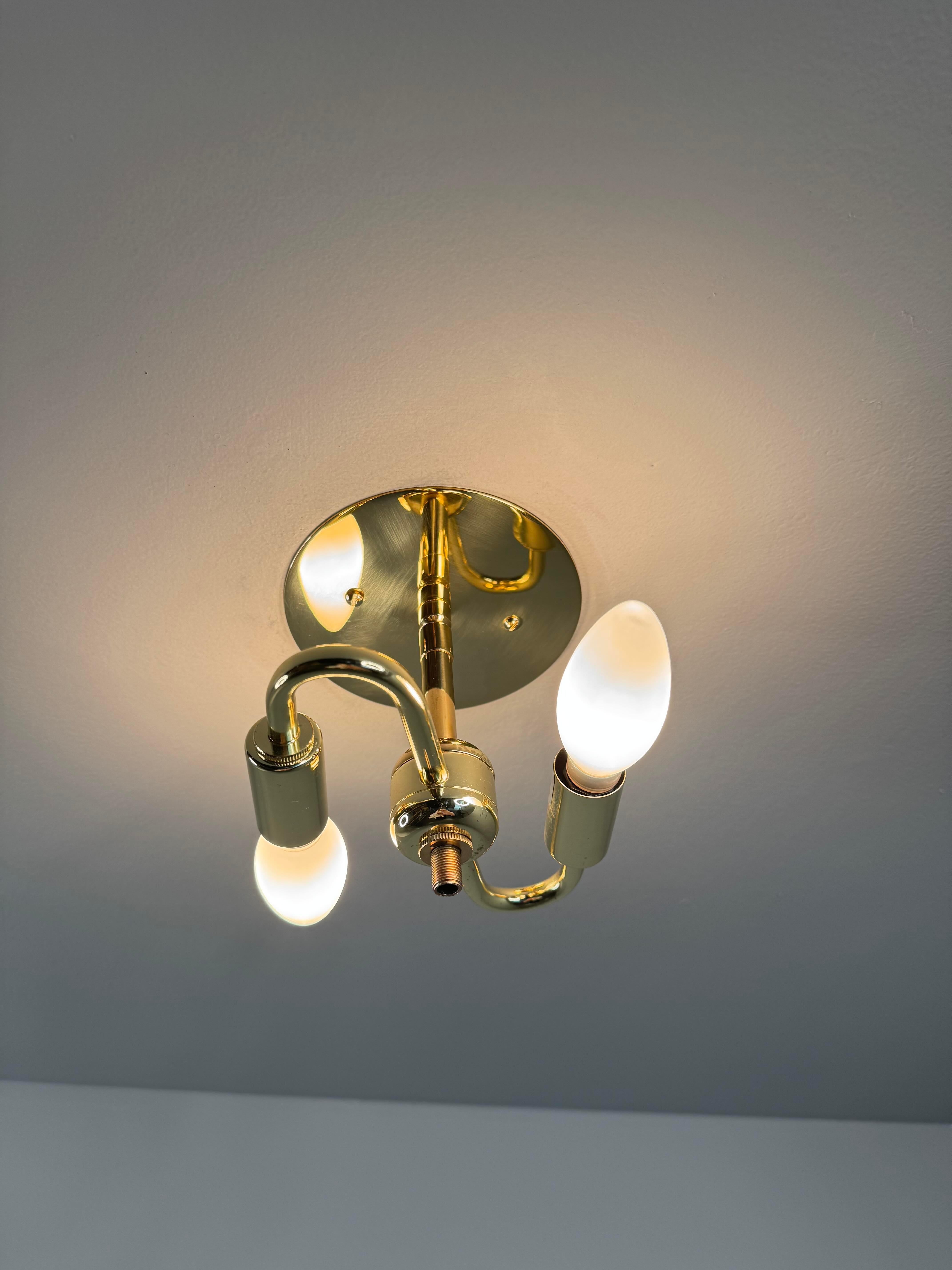 Raul Reyes 'Rey 14' Perforierte Metall Dome Deckenleuchte in Weiß (Moderne der Mitte des Jahrhunderts) im Angebot