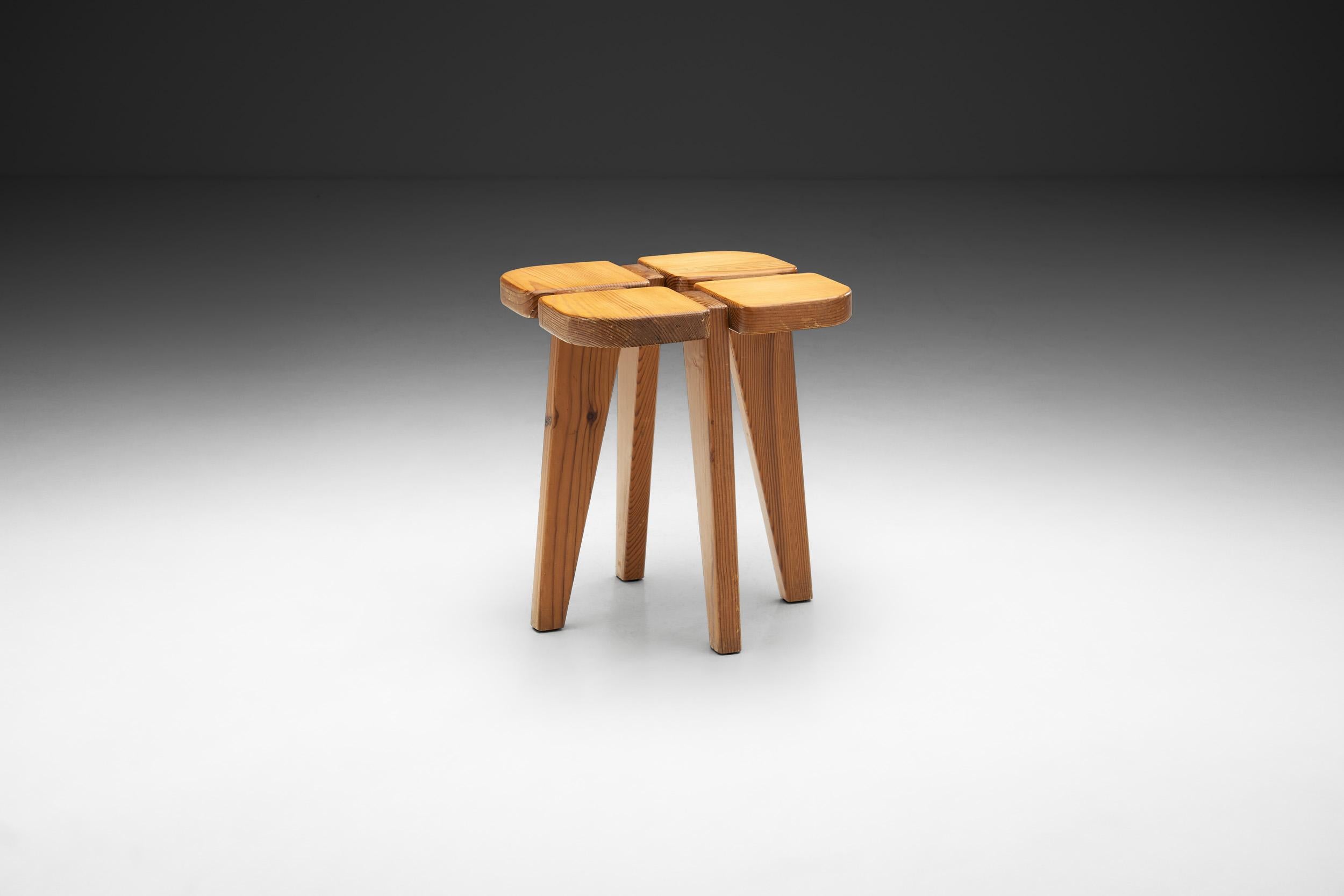 This famous pine stool by Finnish interior designer, Rauni Peippo is the most famous model from the “Apila” set that contains a table and bar stools as well. It is one of those models that is immediately recognizable thanks to its shape.

Finnish