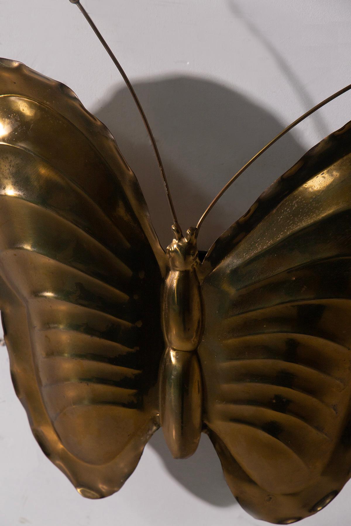 Late 20th Century Ravarini Castoldi Milano Pair of butterfly wall lamps in gilded metal, branded en vente