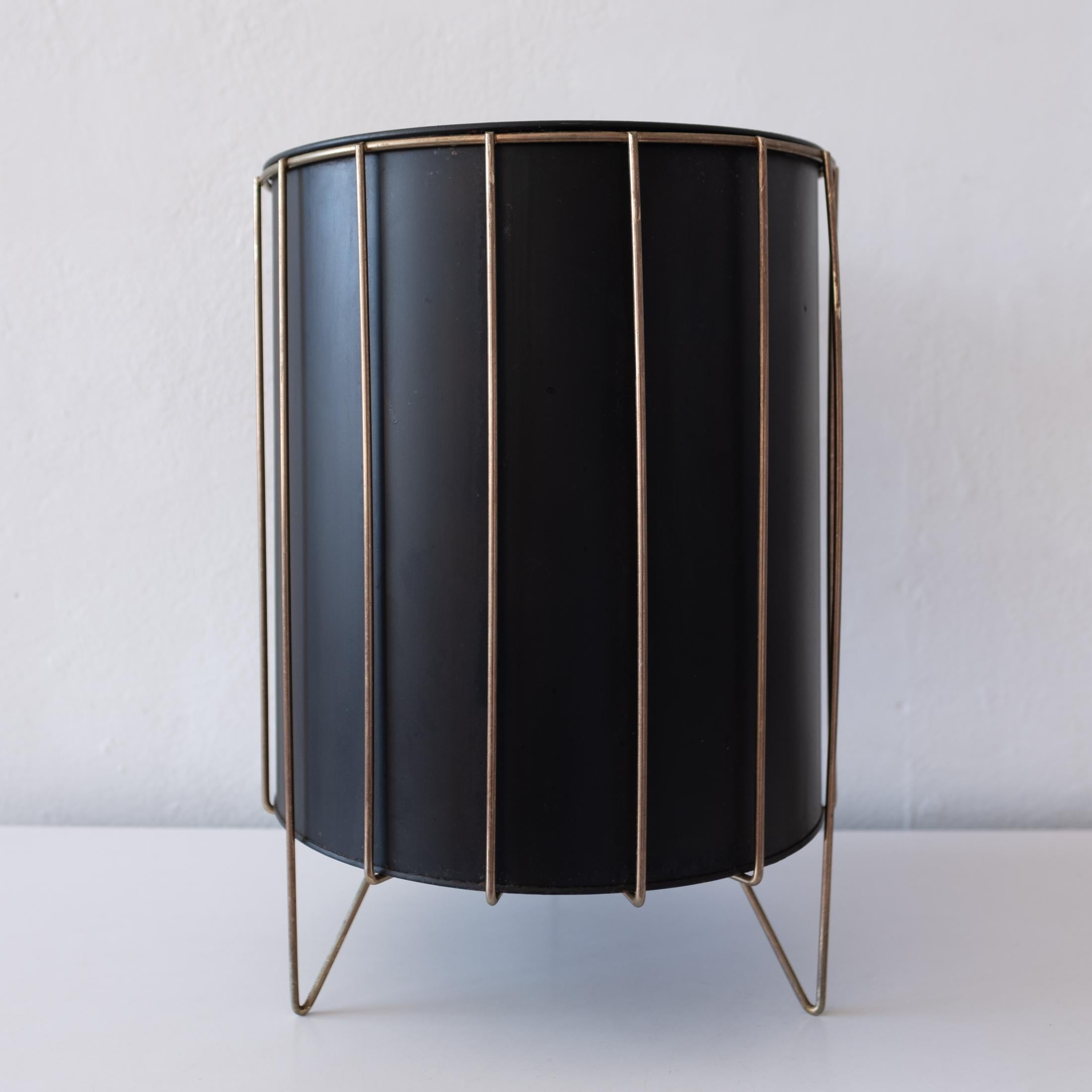 Richard Galef for Ravenware Mid Century waste basket. Brass colored frame with removable metal basket. 1950s USA
