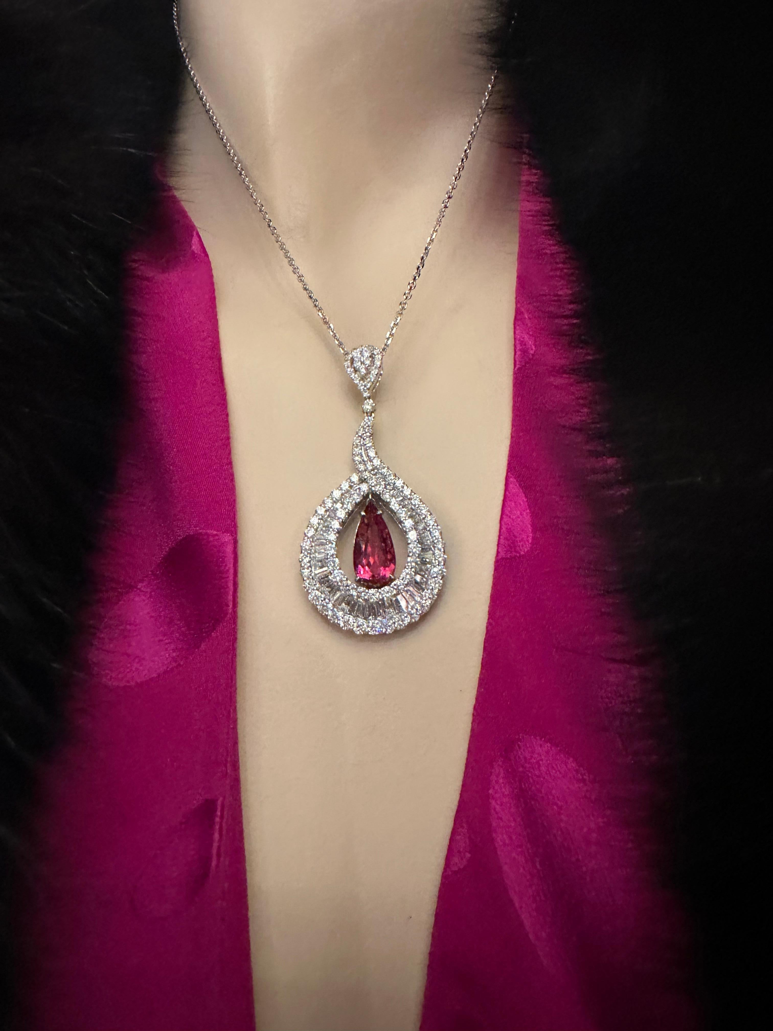 Women's Ravishing 10.20 Carat Diamond and Rubellite Tear Drop 18K Gold Pendant on Chain For Sale