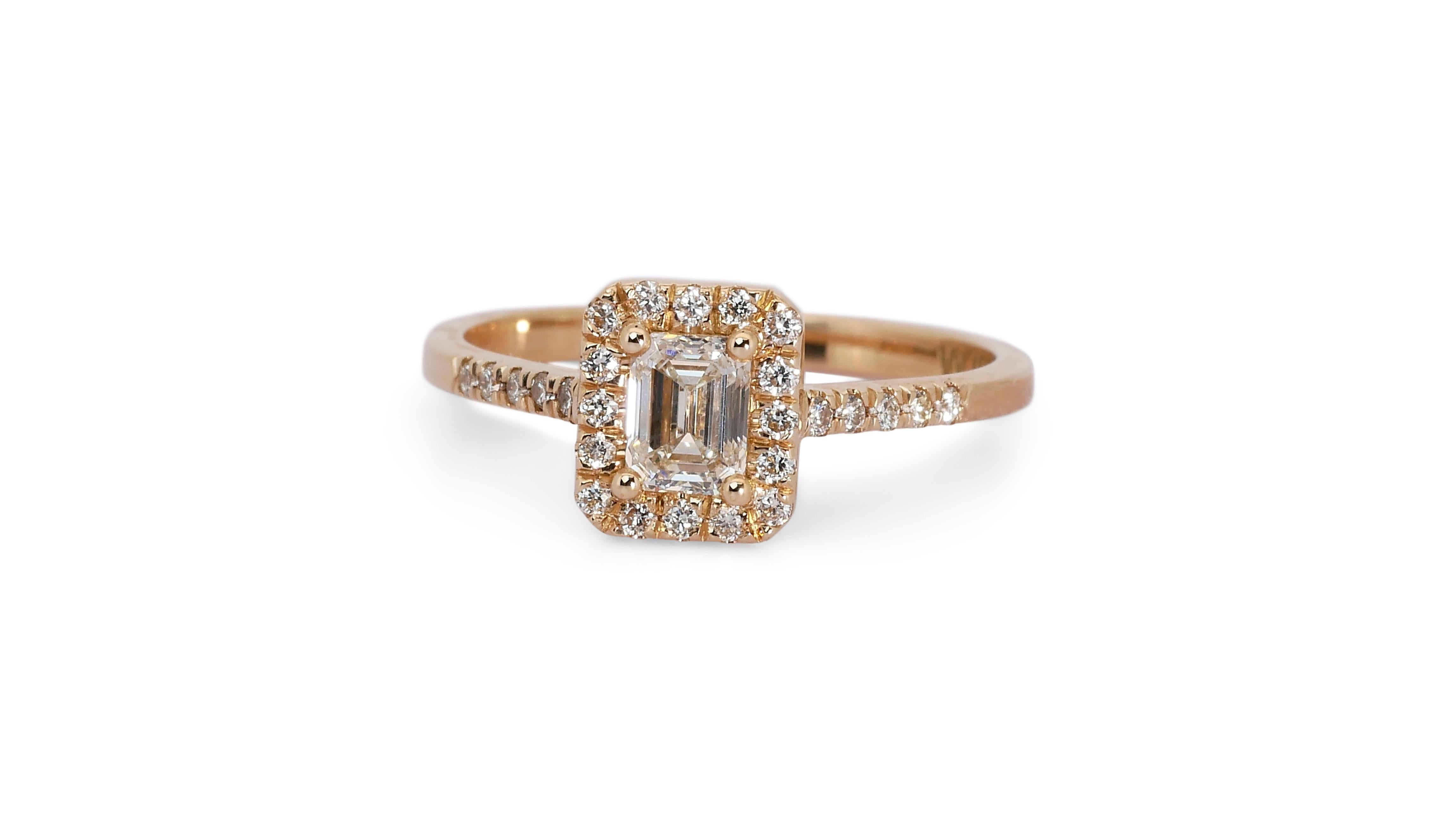 Square Cut Ravishing 18k Rose Gold Halo Ring w/ 0.84 Carat Natural Diamonds IGI Cert For Sale
