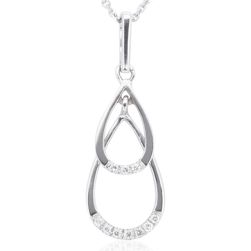 A ravishing necklace with pendant with a dazzling 0.05 carat round brilliant diamonds. The jewelry is made of 18k white gold with a high quality polish. It comes with a fancy jewelry box.

Metal: 18k White Gold

Main Stone:
10 diamonds main stone