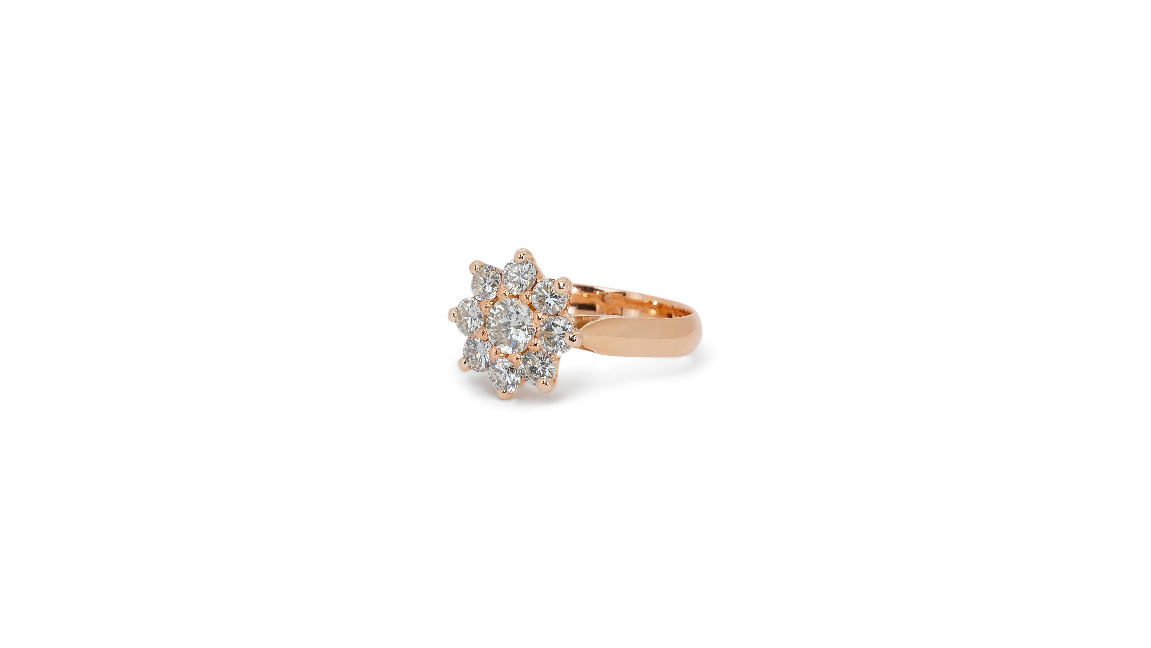 Ravishing 18k Yellow Gold Flower Ring w/ 1.50ct Natural Diamonds AIG Certificate In New Condition For Sale In רמת גן, IL