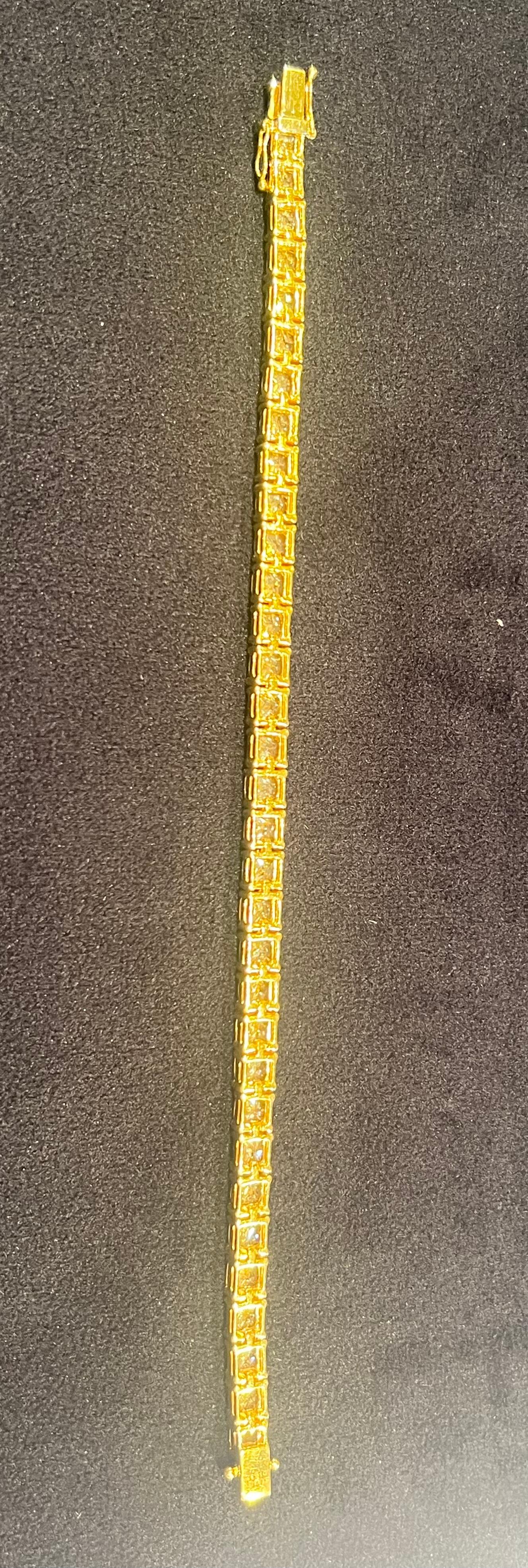 Cushion Cut Ravishing 19.57 Carat Fancy Yellow Diamond 18k Yellow Gold Tennis Bracelet 