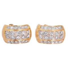 Ravissantes boucles d'oreilles en or jaune 20 carats avec certificat IGI et diamants naturels de 1,3 carat