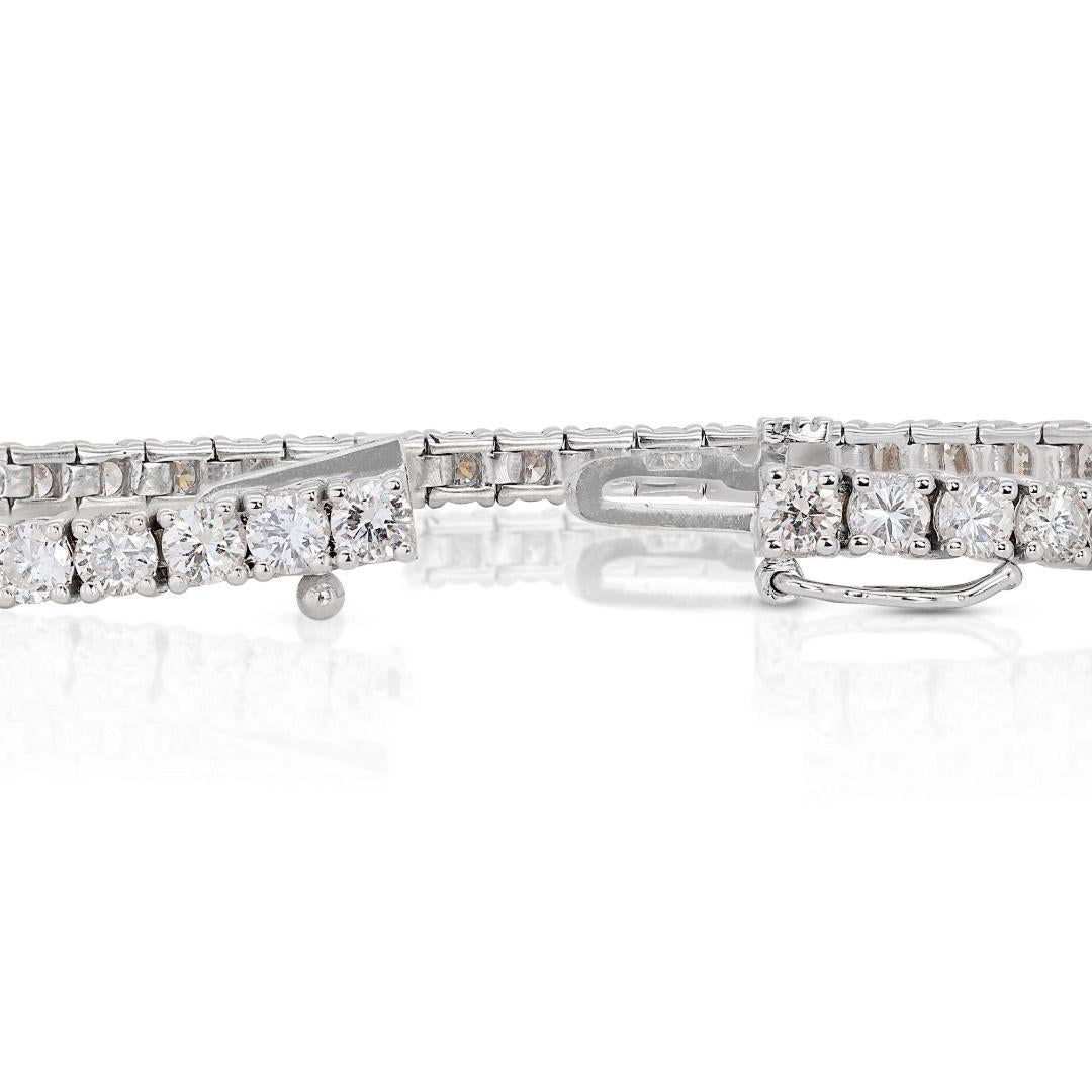 Women's Ravishing 6.02ct Round Brilliant Diamond Bracelet  For Sale