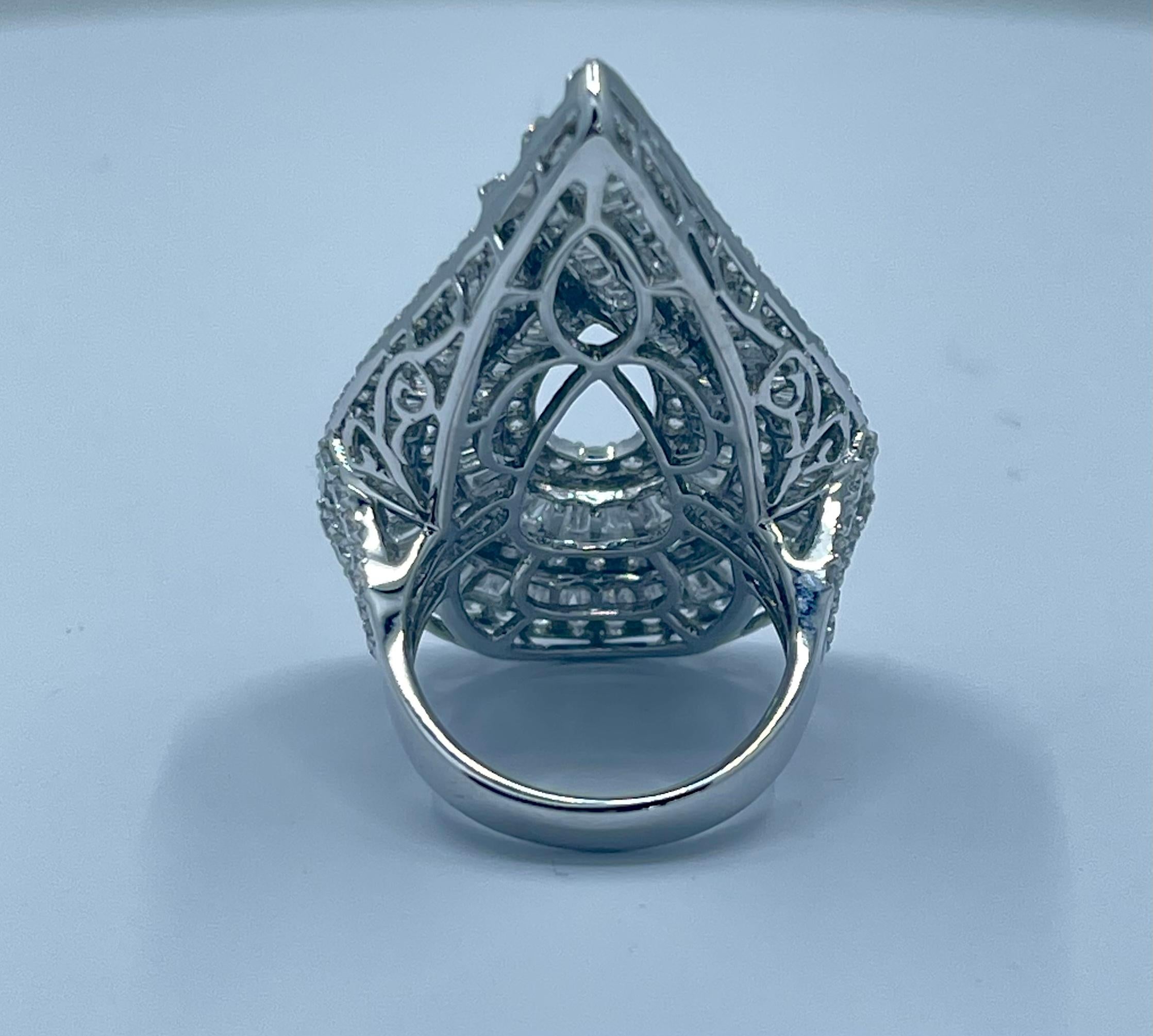Women's Ravishing 9.25 Carat Diamond Tear Drop Pear Shaped 18K White Gold Cocktail Ring