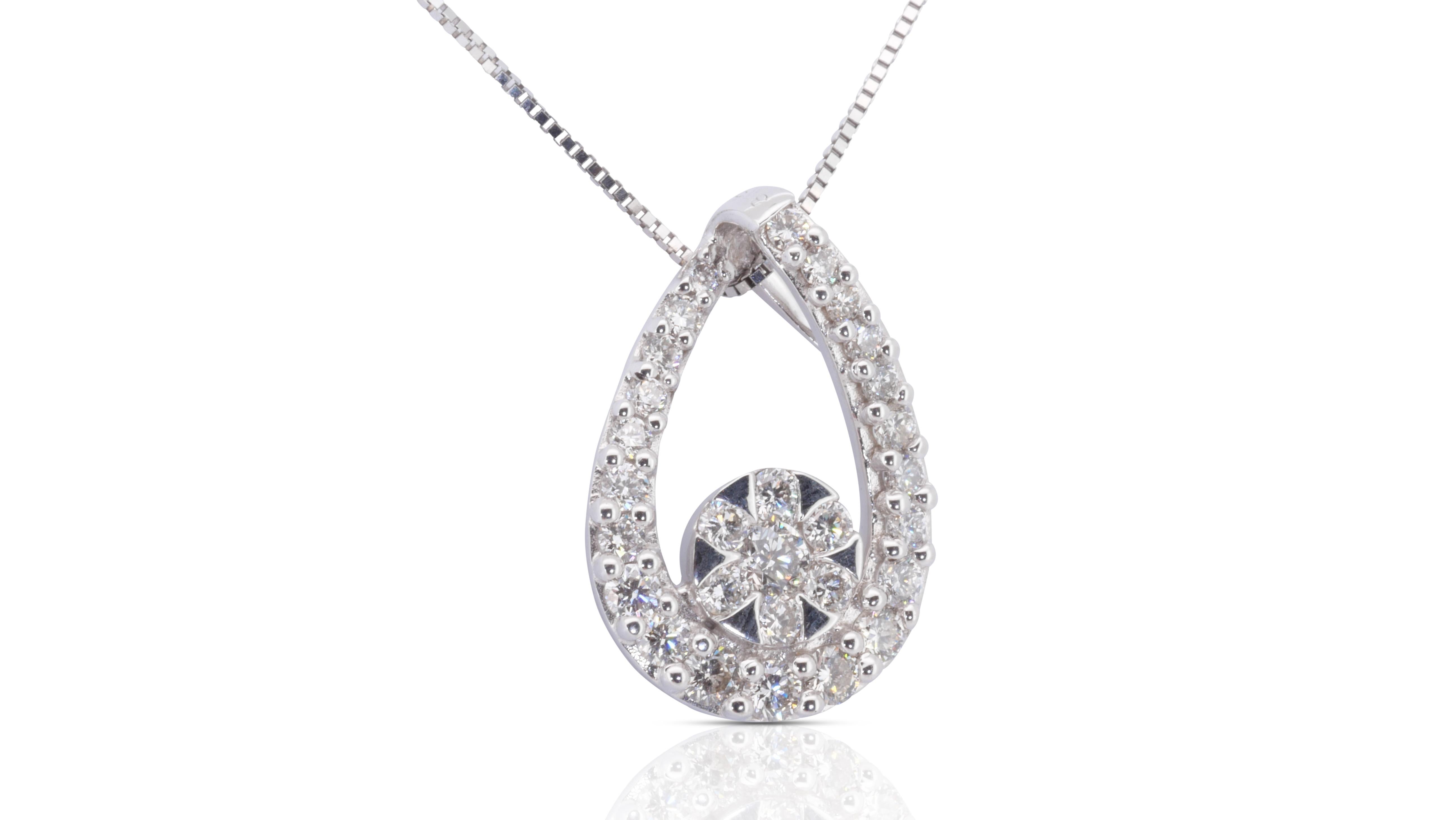 Ravishing 9k White Gold Pendant 1.03 Carat Natural Diamonds In New Condition For Sale In רמת גן, IL