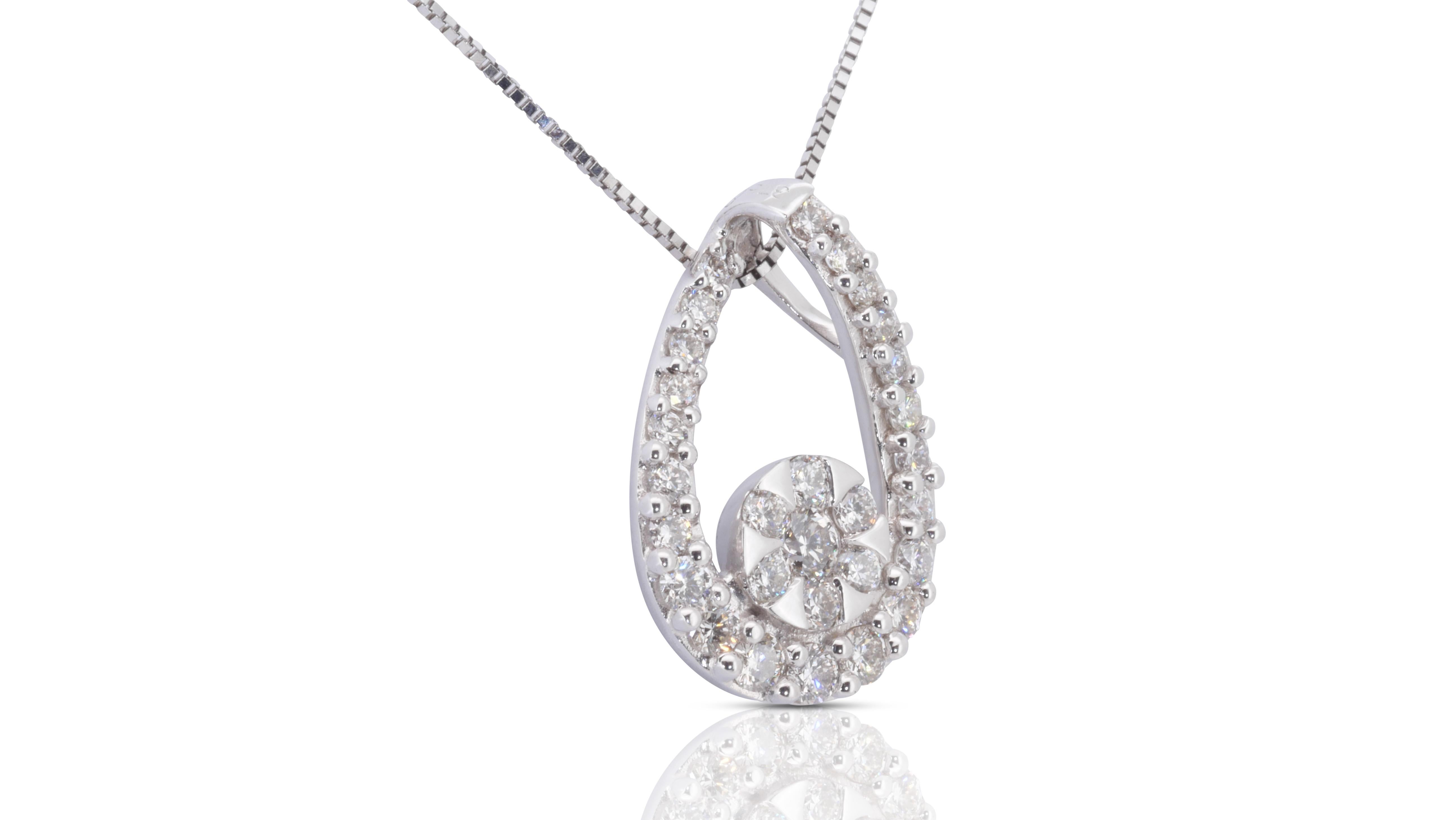 Ravissant pendentif en or blanc 9 carats avec diamants naturels de 1,03 carat en vente 1