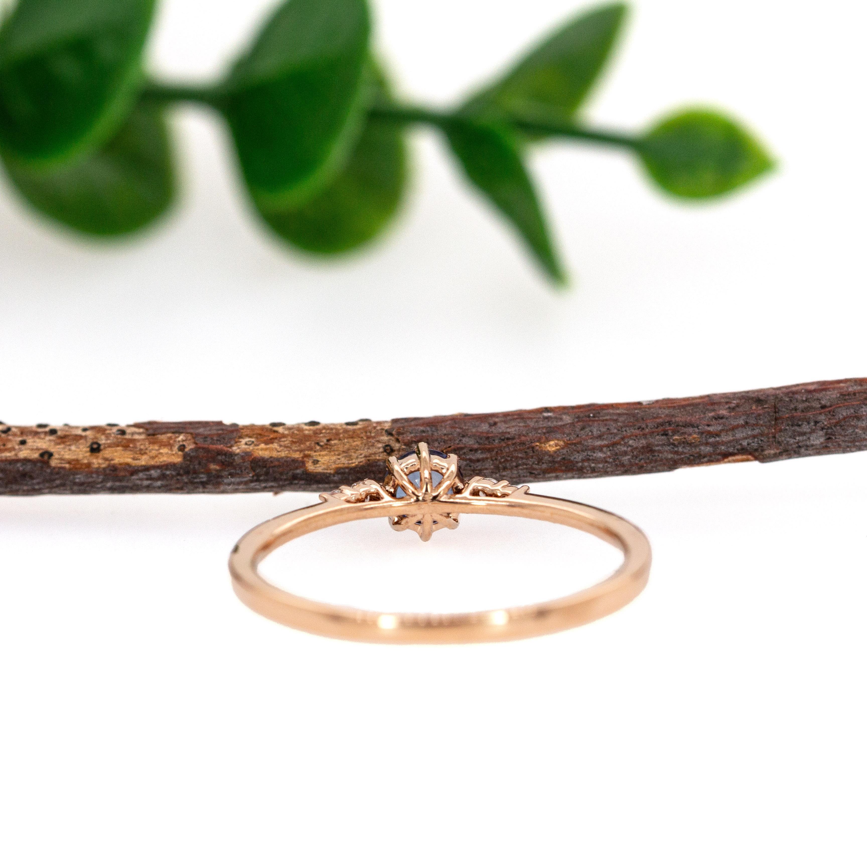 Bague en or rose massif 14k avec saphir et accents de diamants naturels Pour femmes en vente