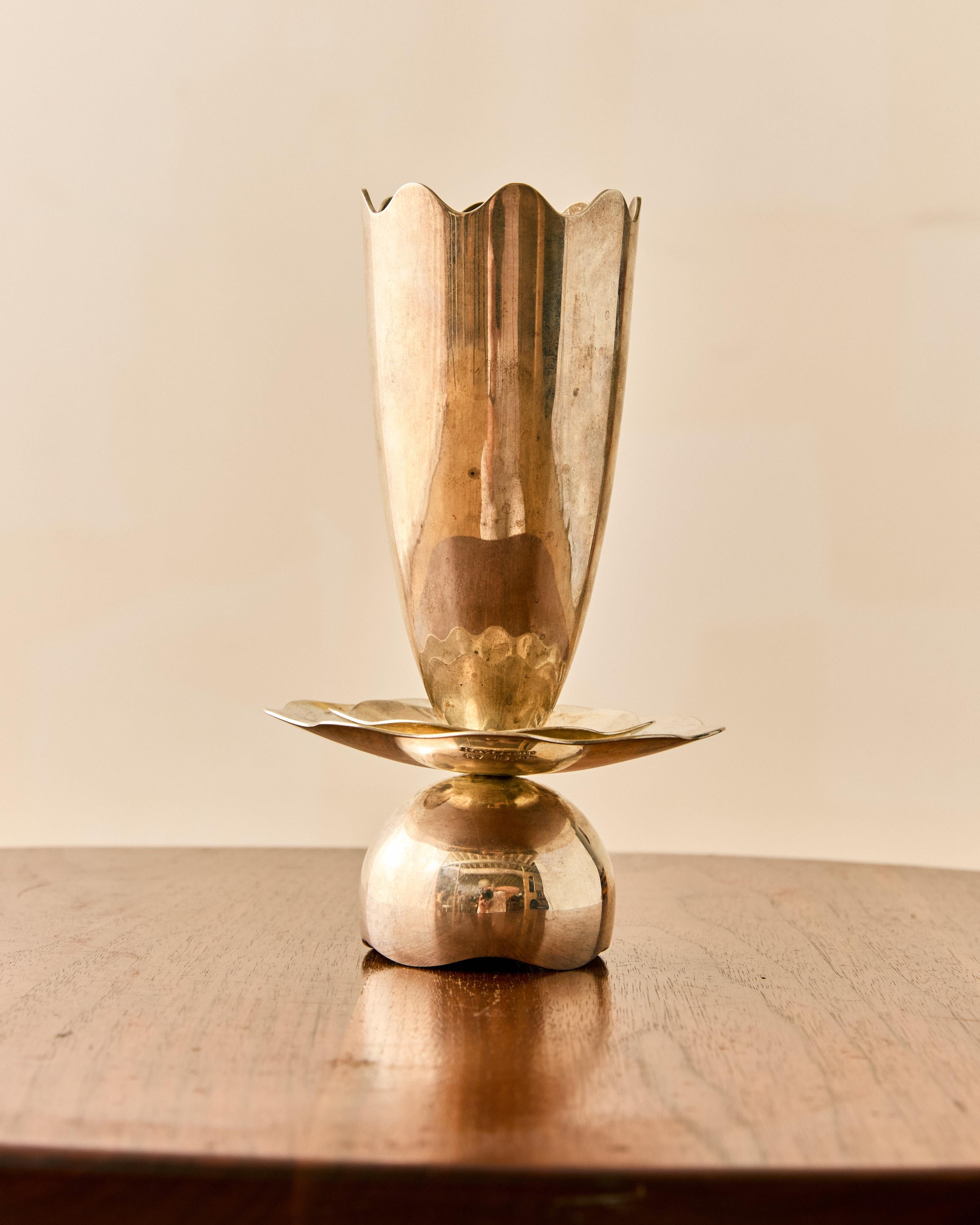 Vaso di fiori in argento sterling con il marchio 