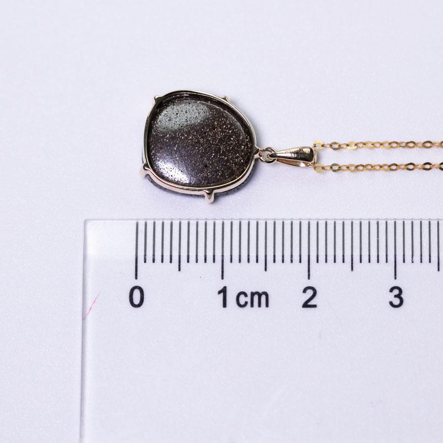 Collana con ciondolo Boulder Opal australiano grezzo in oro giallo 14 carati In condizioni Nuovo in vendita a Suwanee, GA