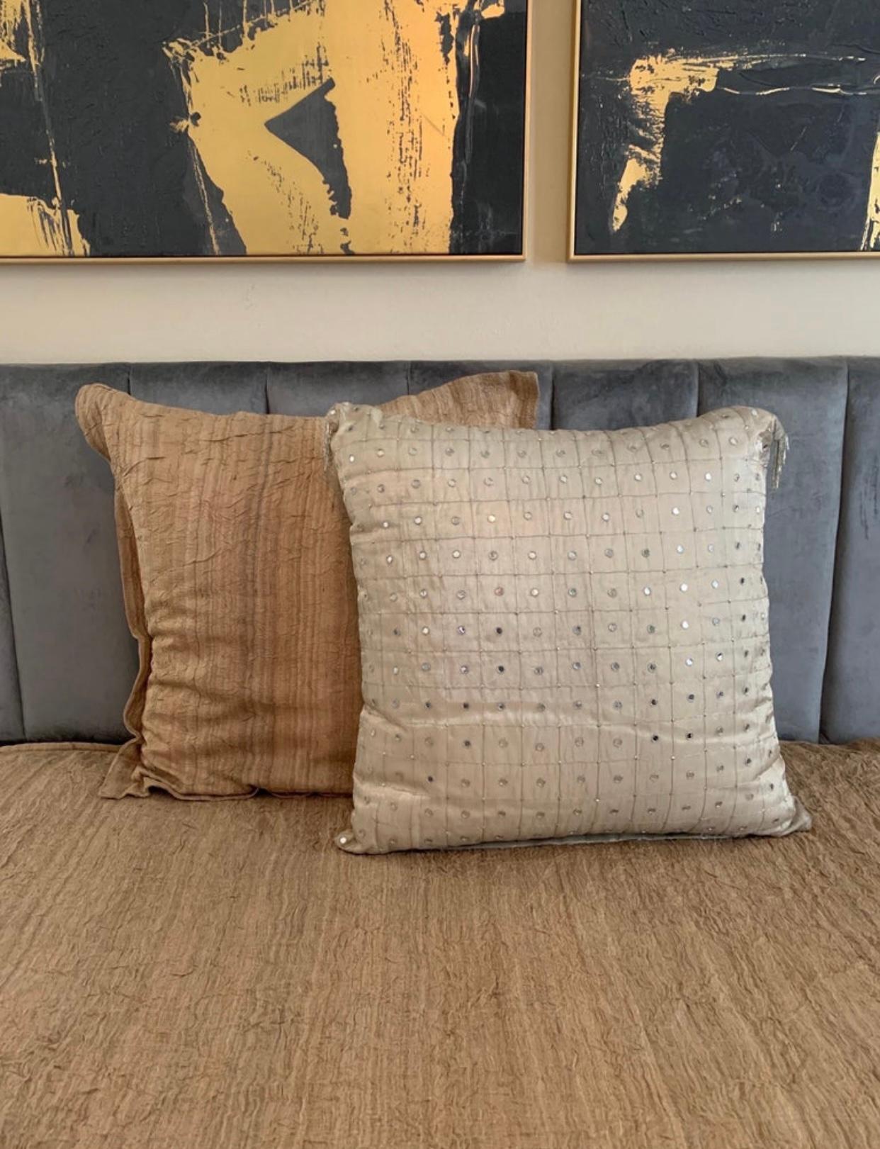 Raw Crushed Silk Square European Single Pillow from Luxe Bedding Set In Good Condition In Palm Springs, CA