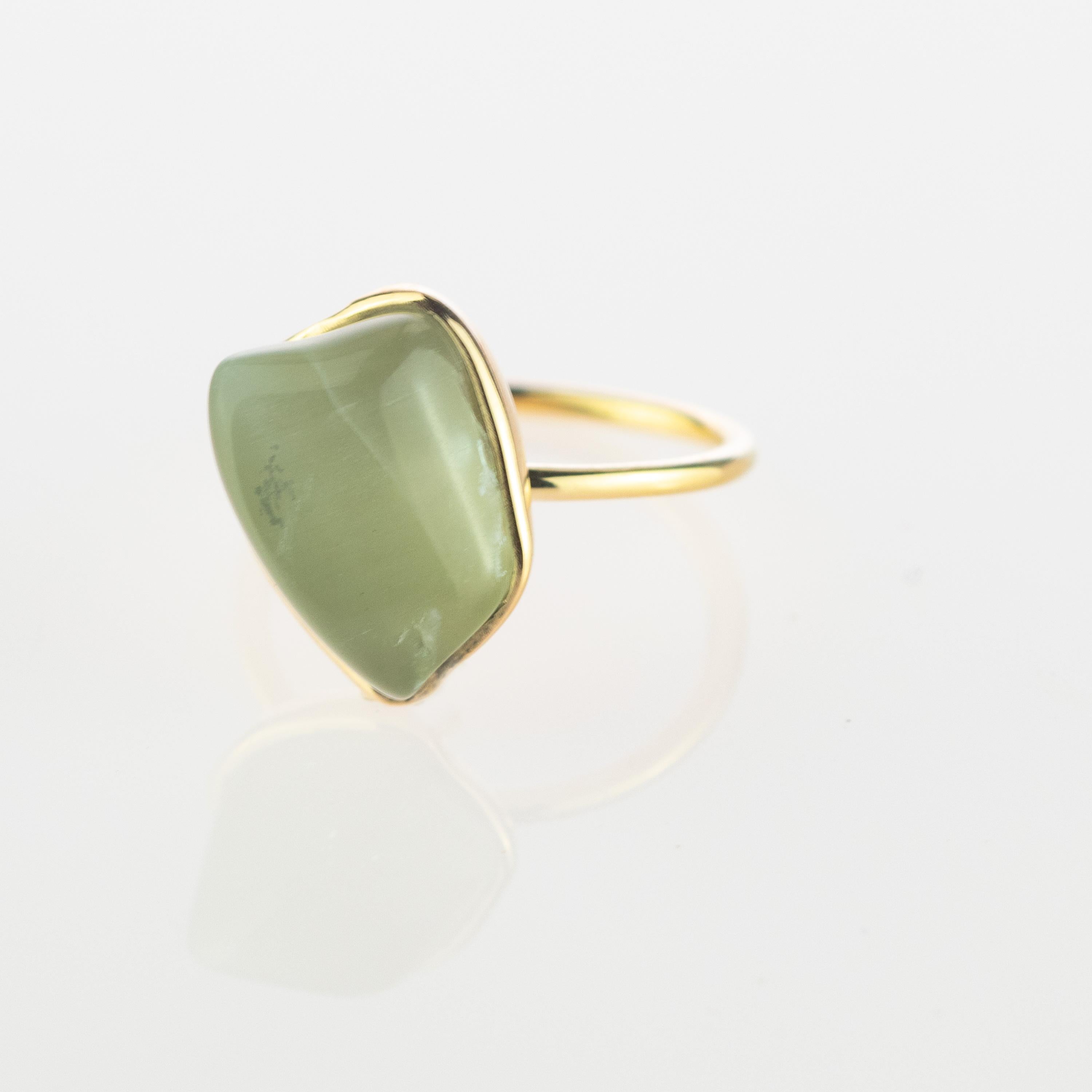 Aguamarina natural en bruto Anillo de cóctel artesanal de oro blanco de 18 quilates Intini Jewels en venta 4