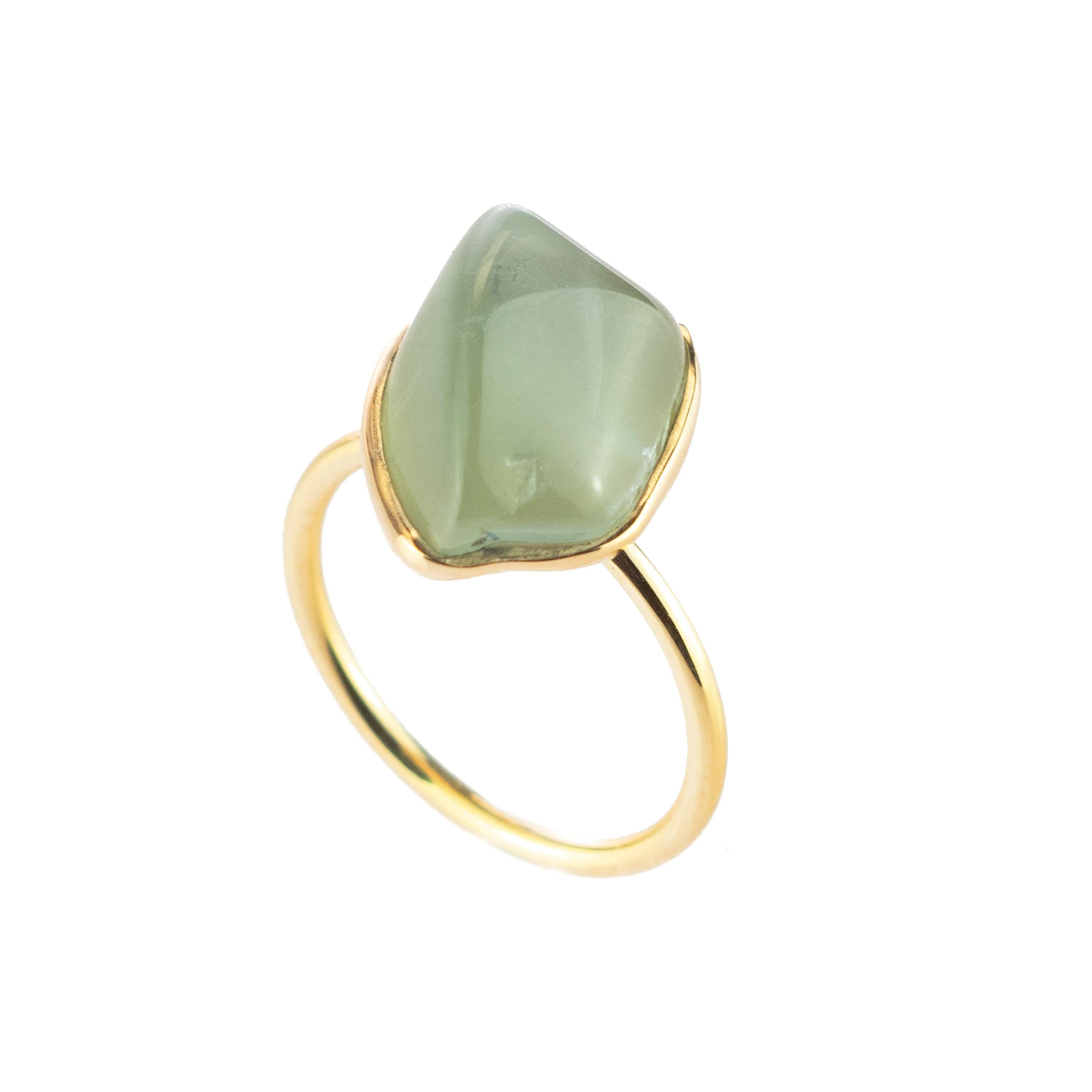 Femenino o masculino Aguamarina natural en bruto Anillo de cóctel artesanal de oro blanco de 18 quilates Intini Jewels en venta