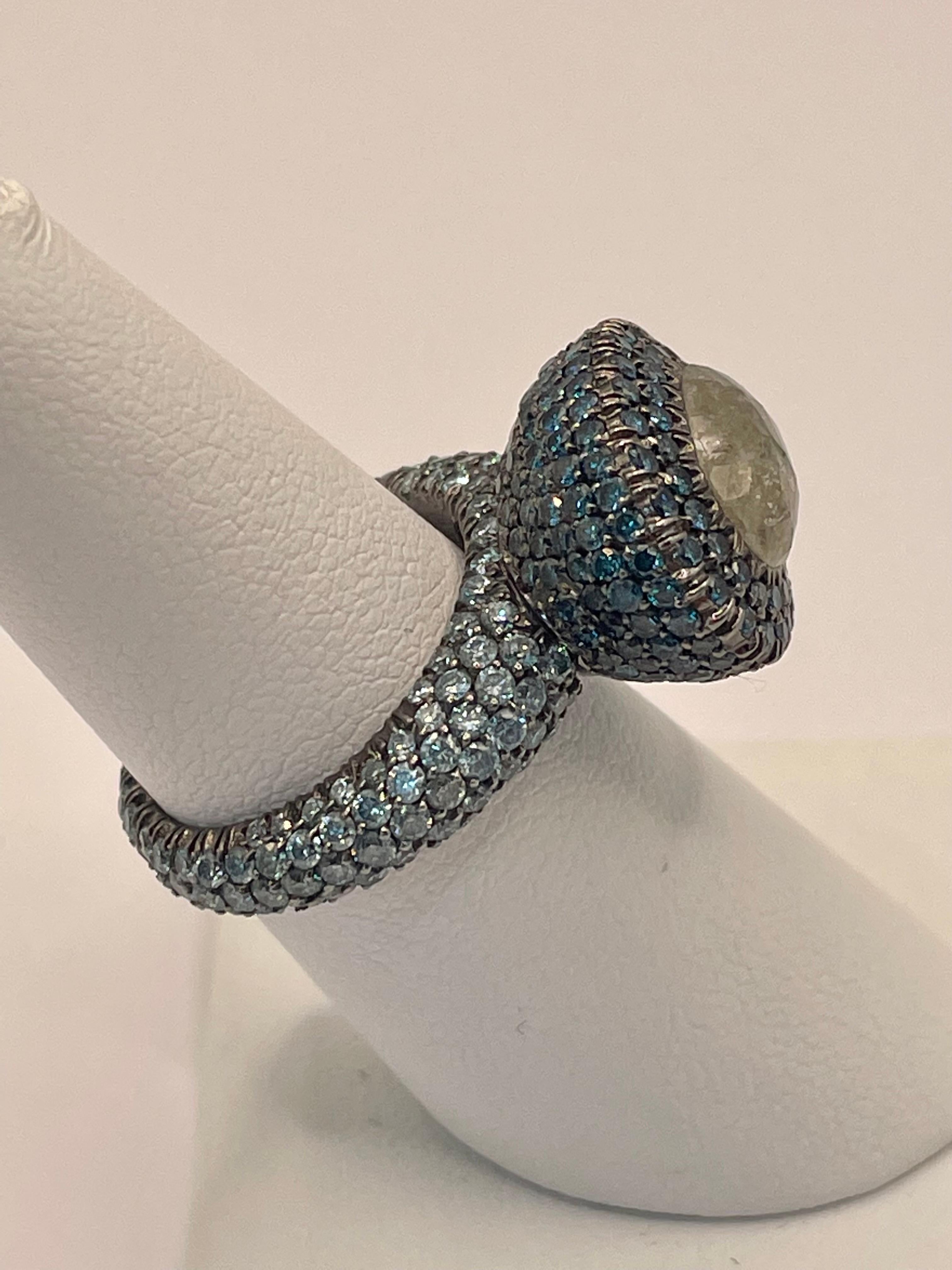 Round Cut Raw Salt and Pepper Diamond and Blue Diamonds  Cocktail Ring by Julia Shlovsky For Sale