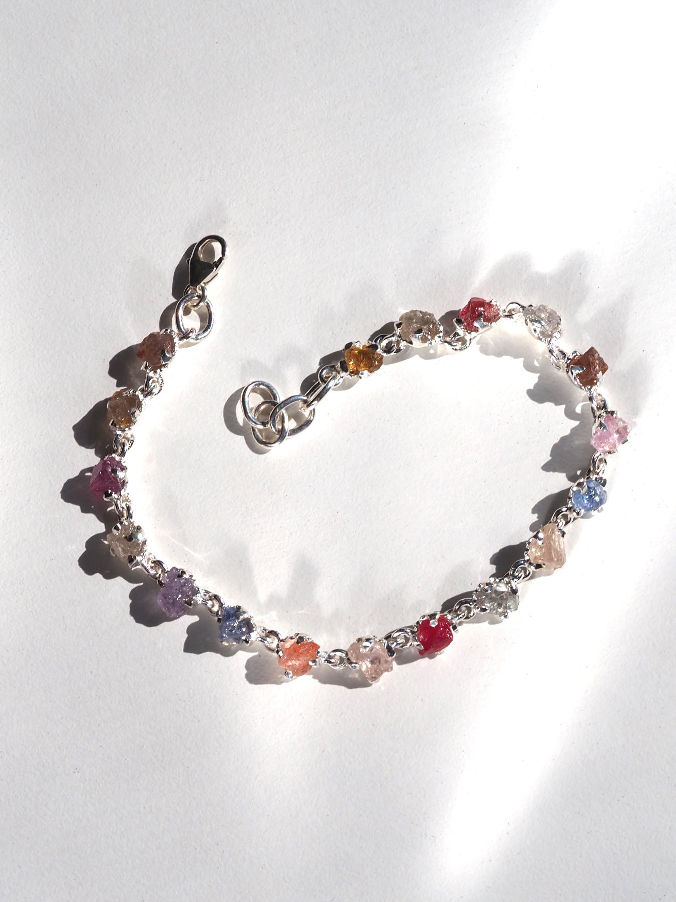 Saphir brut Bracelet en argent Rose Jaune Rouge Bleu Violet Saphir Naturel Bijouxr en vente 5