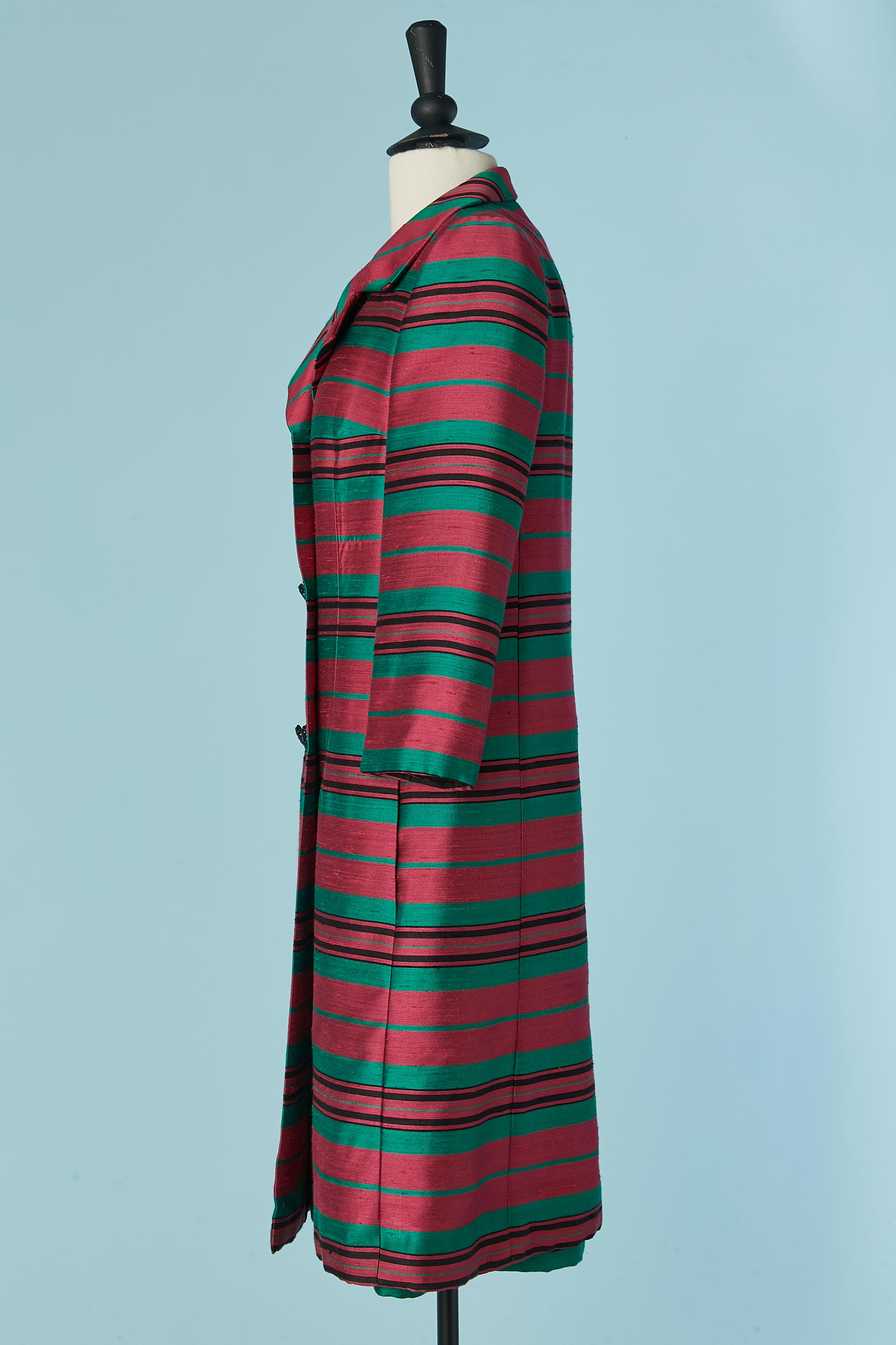 Raw silk dress and coat ensemble whit pink and green striped Circa 1960's In Excellent Condition For Sale In Saint-Ouen-Sur-Seine, FR