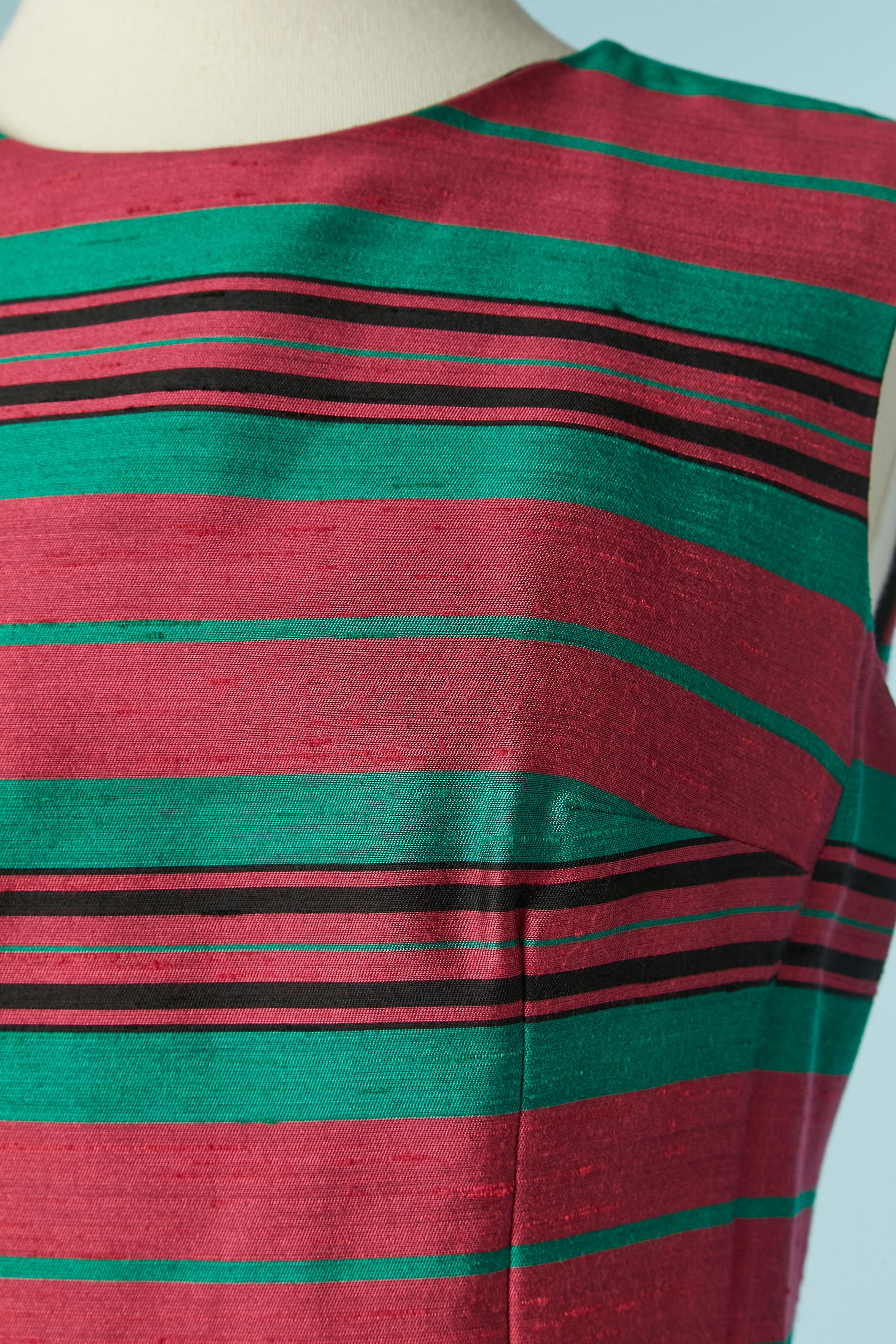 Raw silk dress and coat ensemble whit pink and green striped Circa 1960's For Sale 2