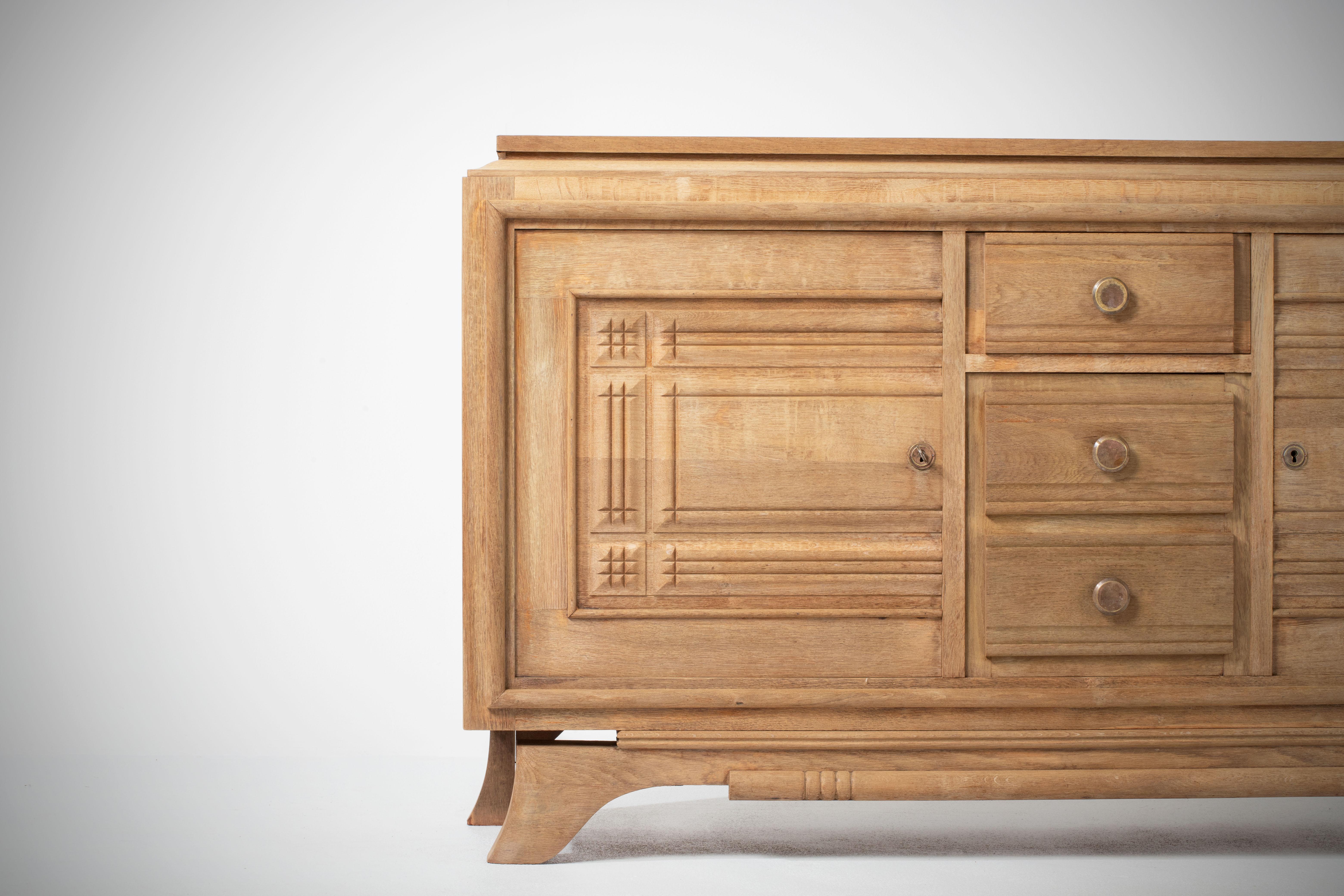 Raw Solid Oak Cabinet, France, 1940s In Good Condition For Sale In Wiesbaden, DE