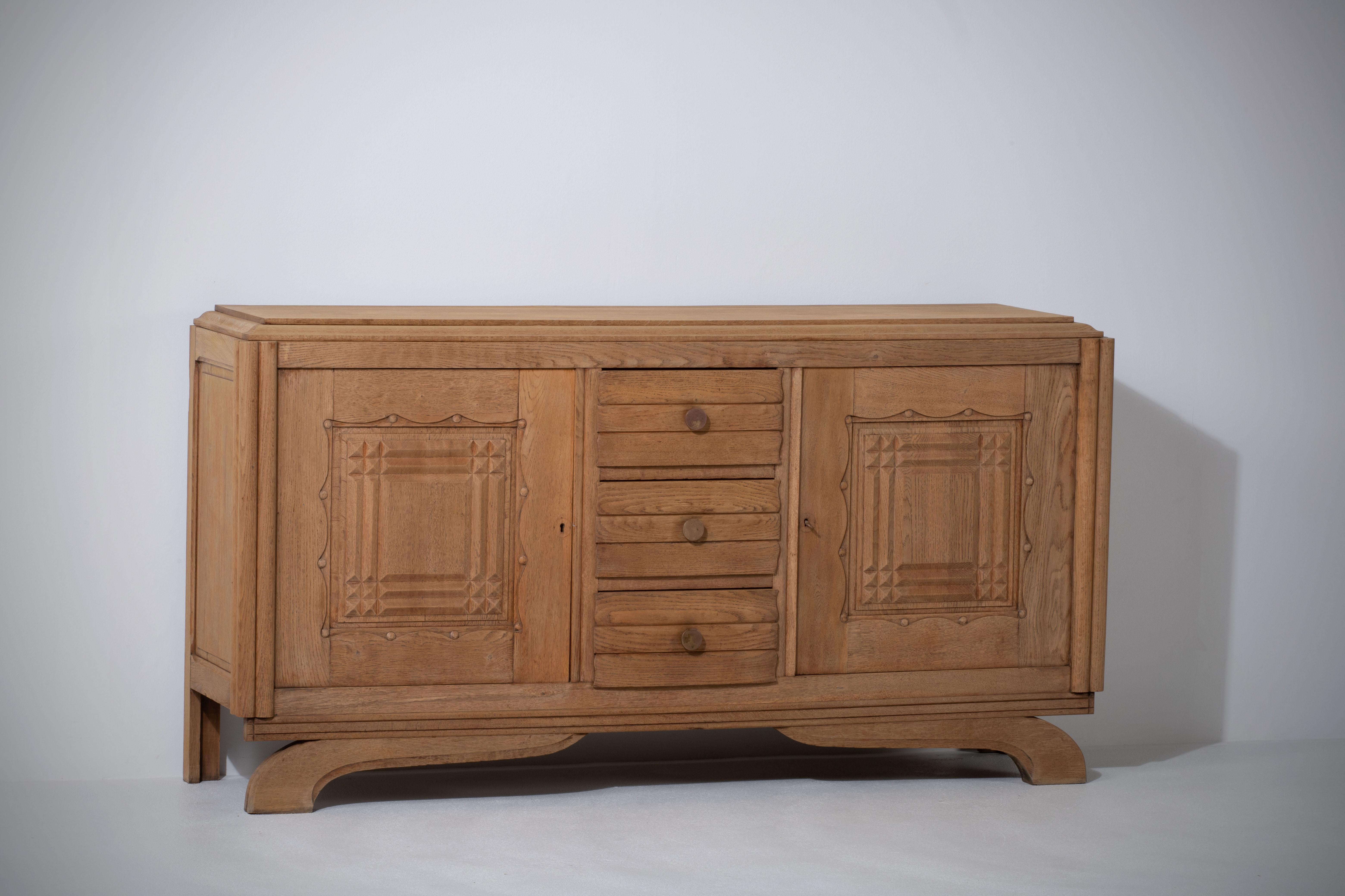 Mid-20th Century Raw Solid Oak Cabinet with Graphic Details, France, 1940s For Sale