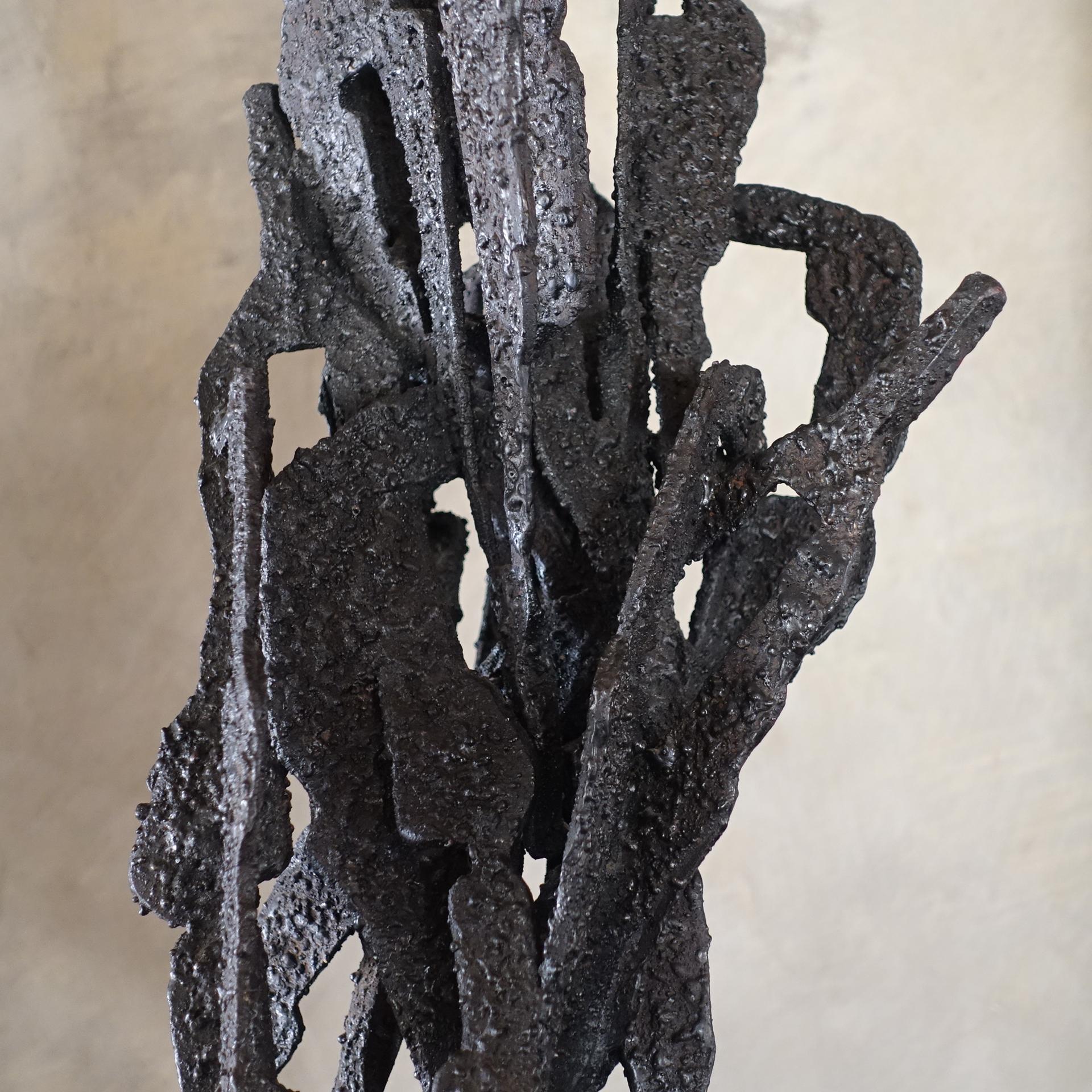 Raw steel abstract sculpture on wood base by Italian artist Antonio Murri, perfect condition and beautiful vintage patina, signed Murri, Italy, circa 1970s.