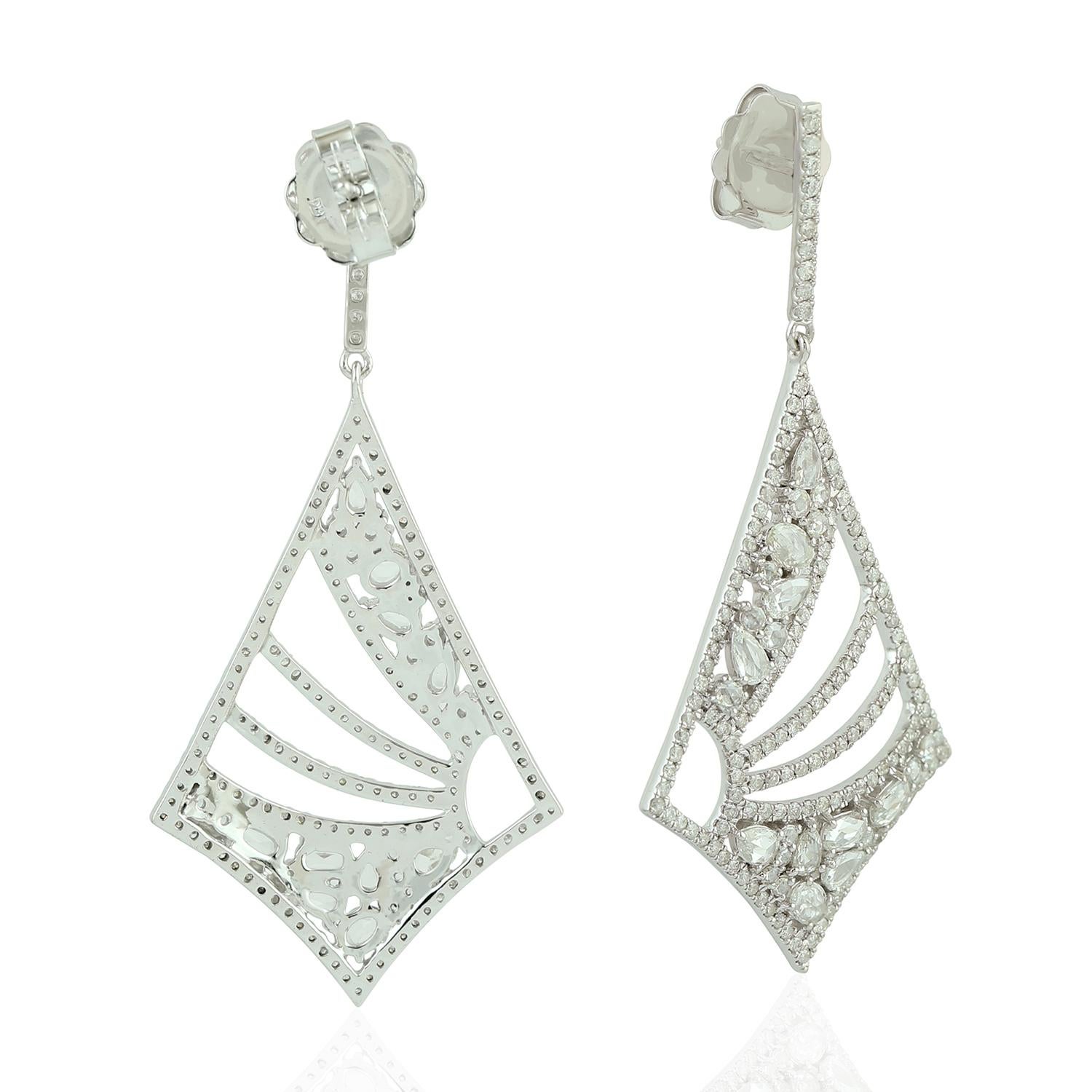 Contemporary Diamond 18 Karat Gold Kite Earrings For Sale