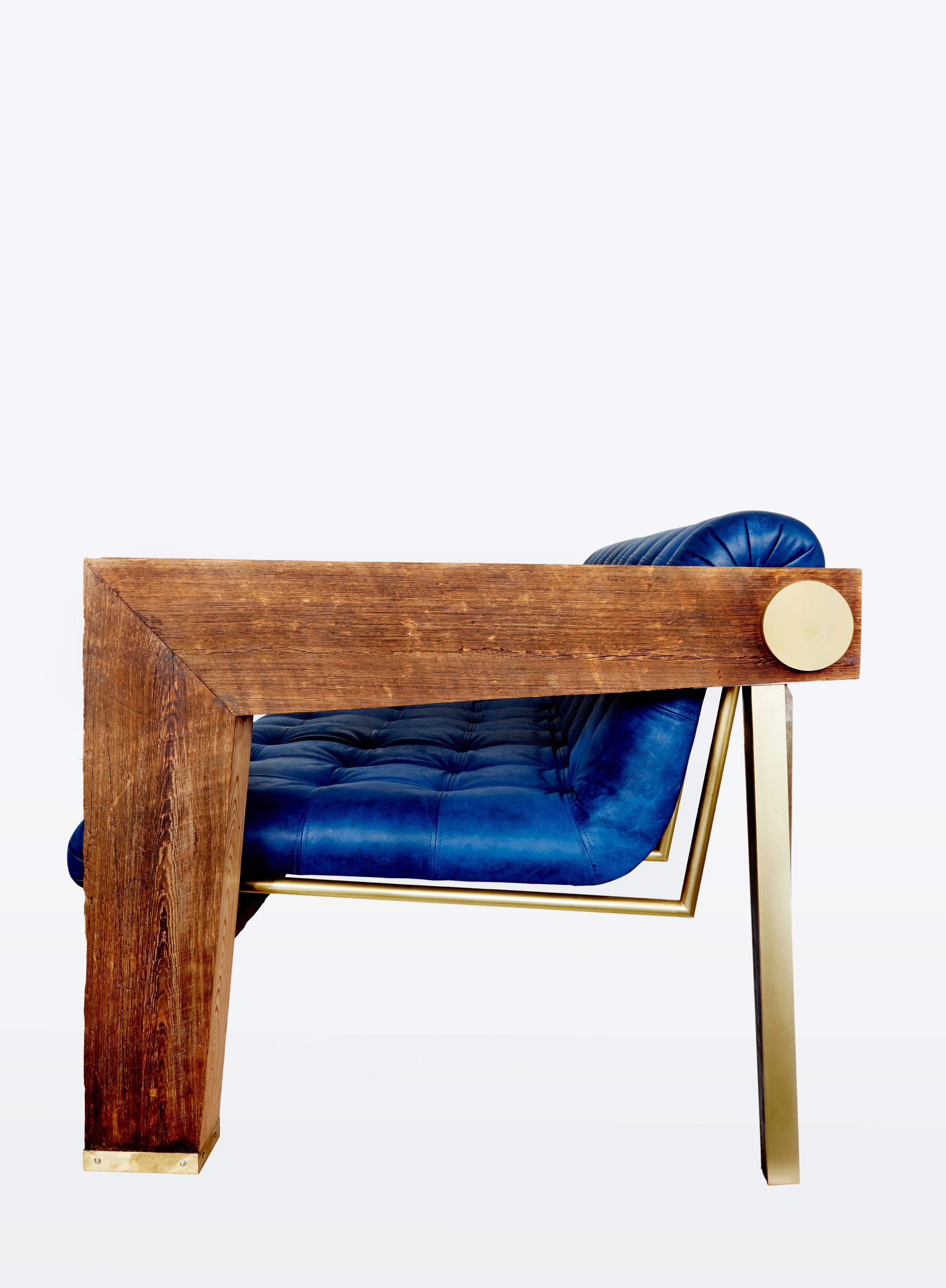 Rawdeco Sofa aus indigo-gefärbtem Rindsleder und Kiefer von Cam Crockford (Poliert) im Angebot