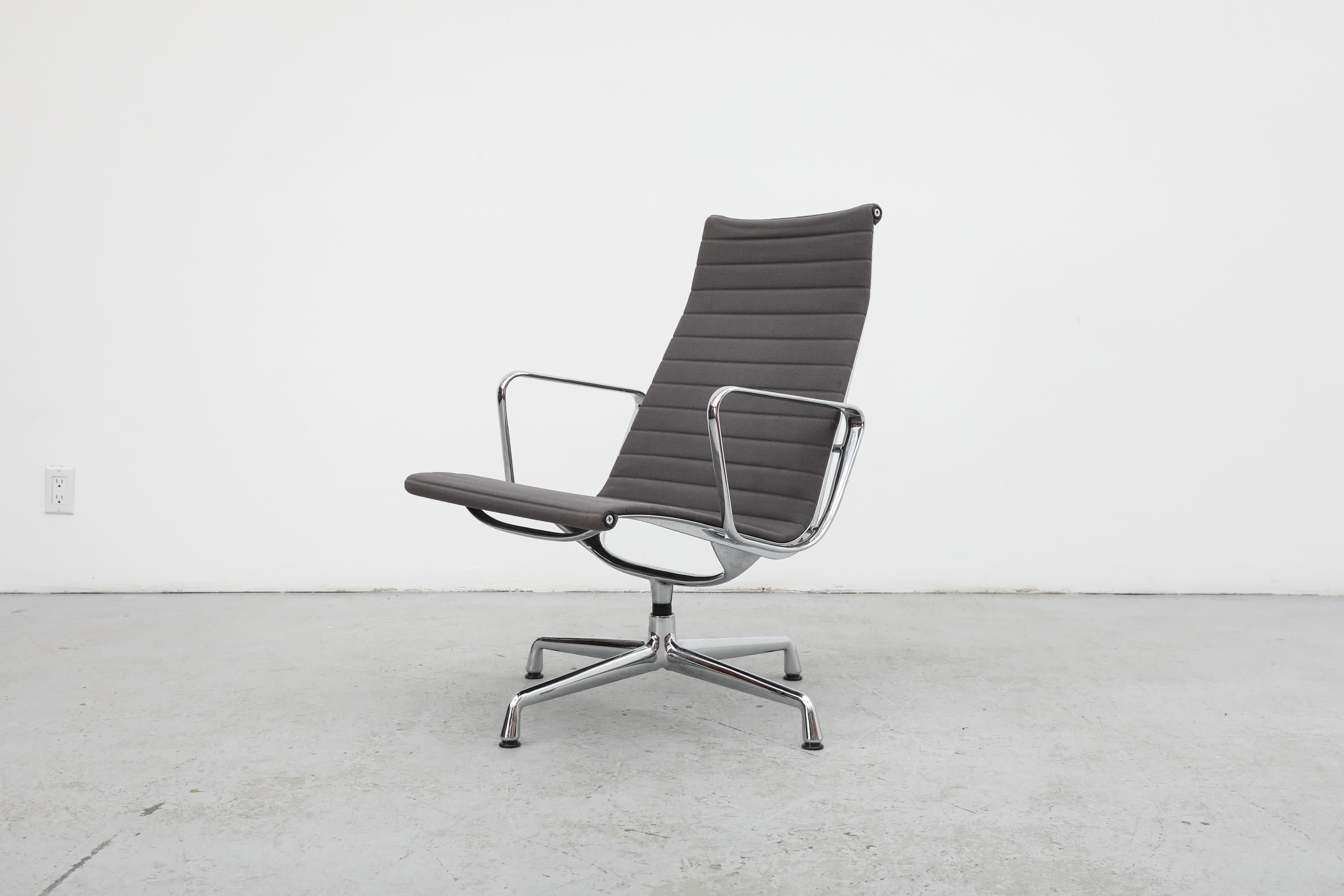 Ray und Charles Eames „EA 116“ Hopsack Lounge Drehsessel im Zustand „Gut“ im Angebot in Los Angeles, CA