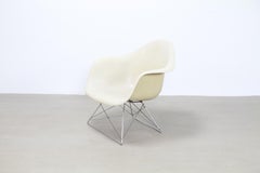 Ray and Charles Eames LAR Fiberglass Cats Cradle Chair by Herman Miller, 1960s
