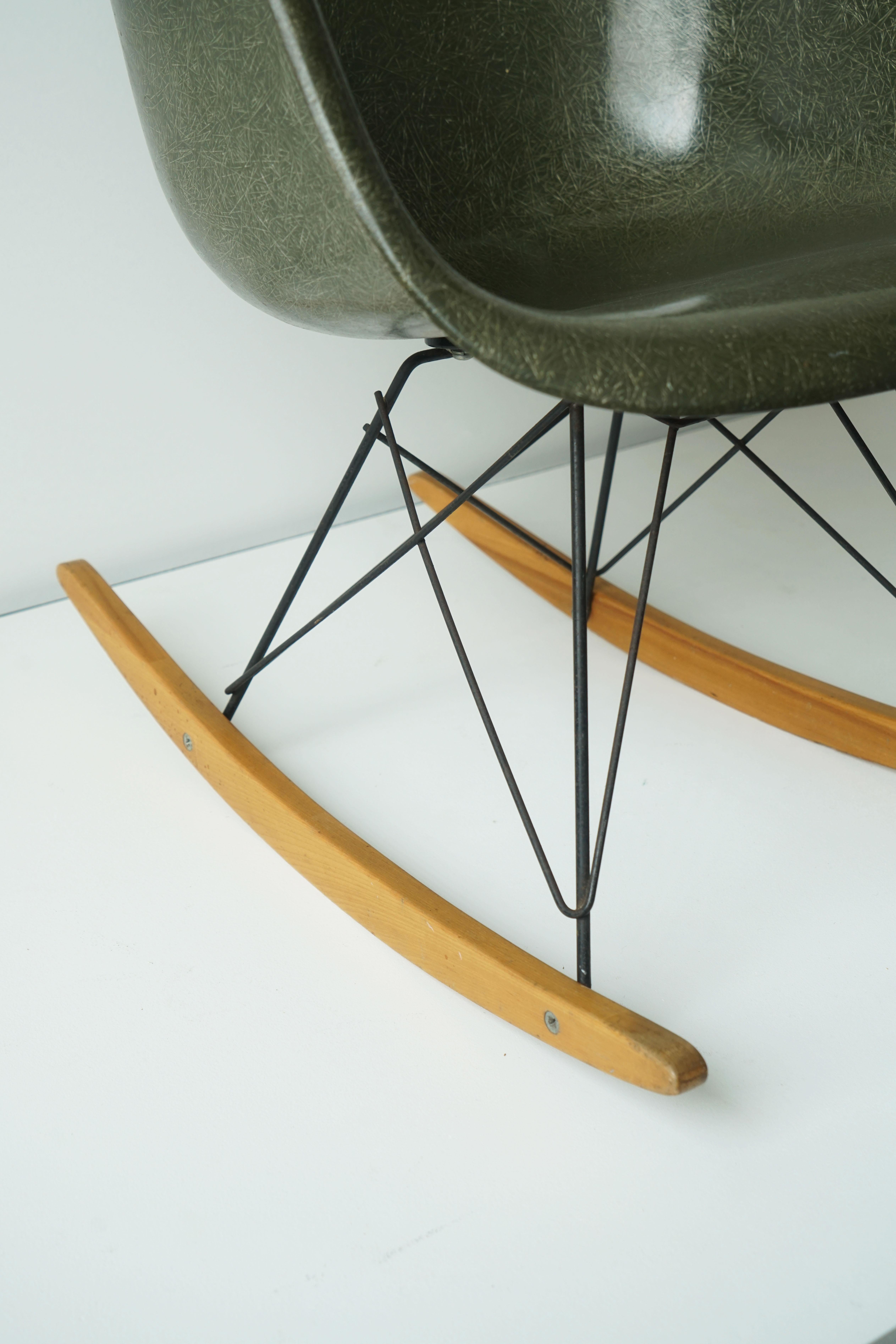 Ray and Charles Eames Rar Rocking Chair Herman Miller, Forest Green 1965 2