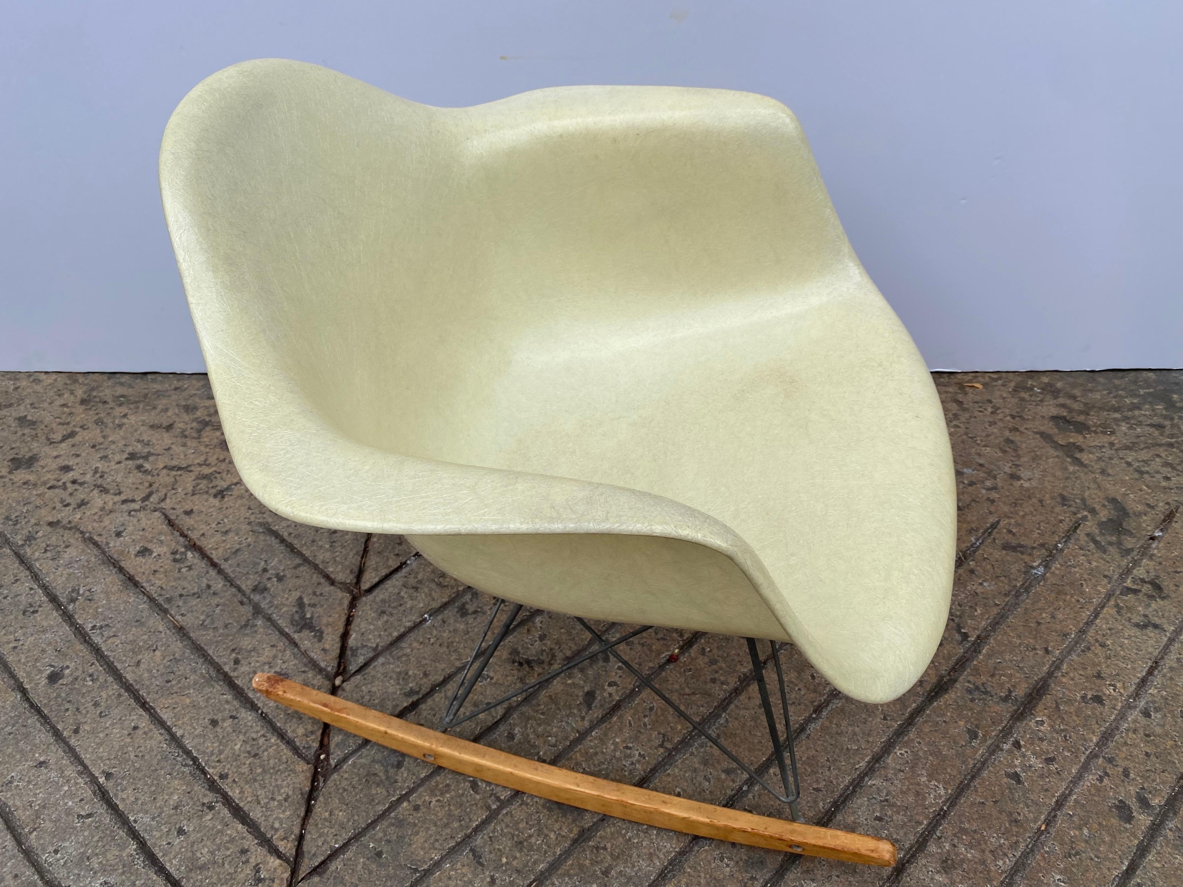 Mid-Century Modern Ray and Charles Eames Rope Edge Zenith Armchair Rocker Purchased in 1951