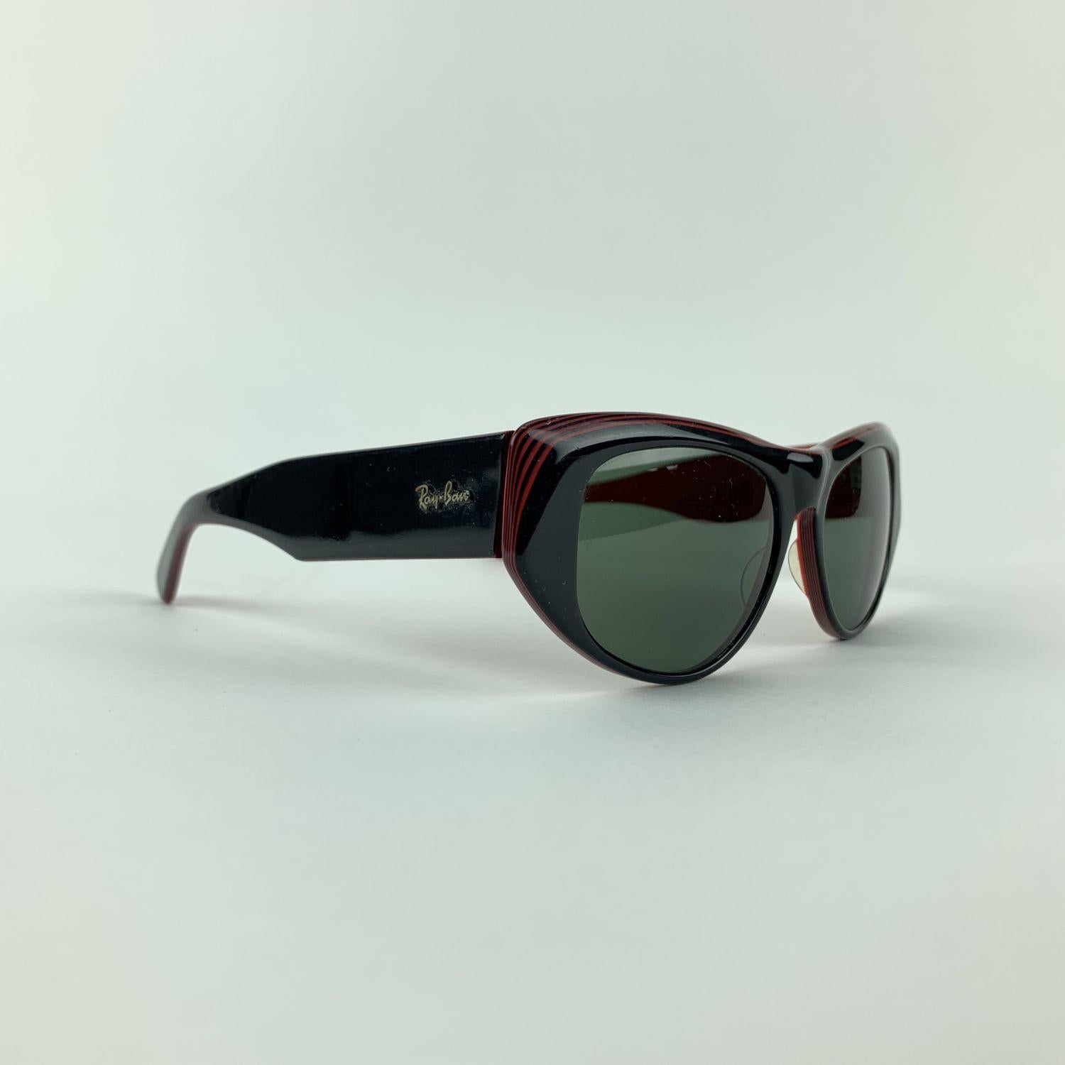 Ray-Ban B&L Vintage Black Red Sunglasses Mod. Dekko 54-18 140 mm In Excellent Condition In Rome, Rome