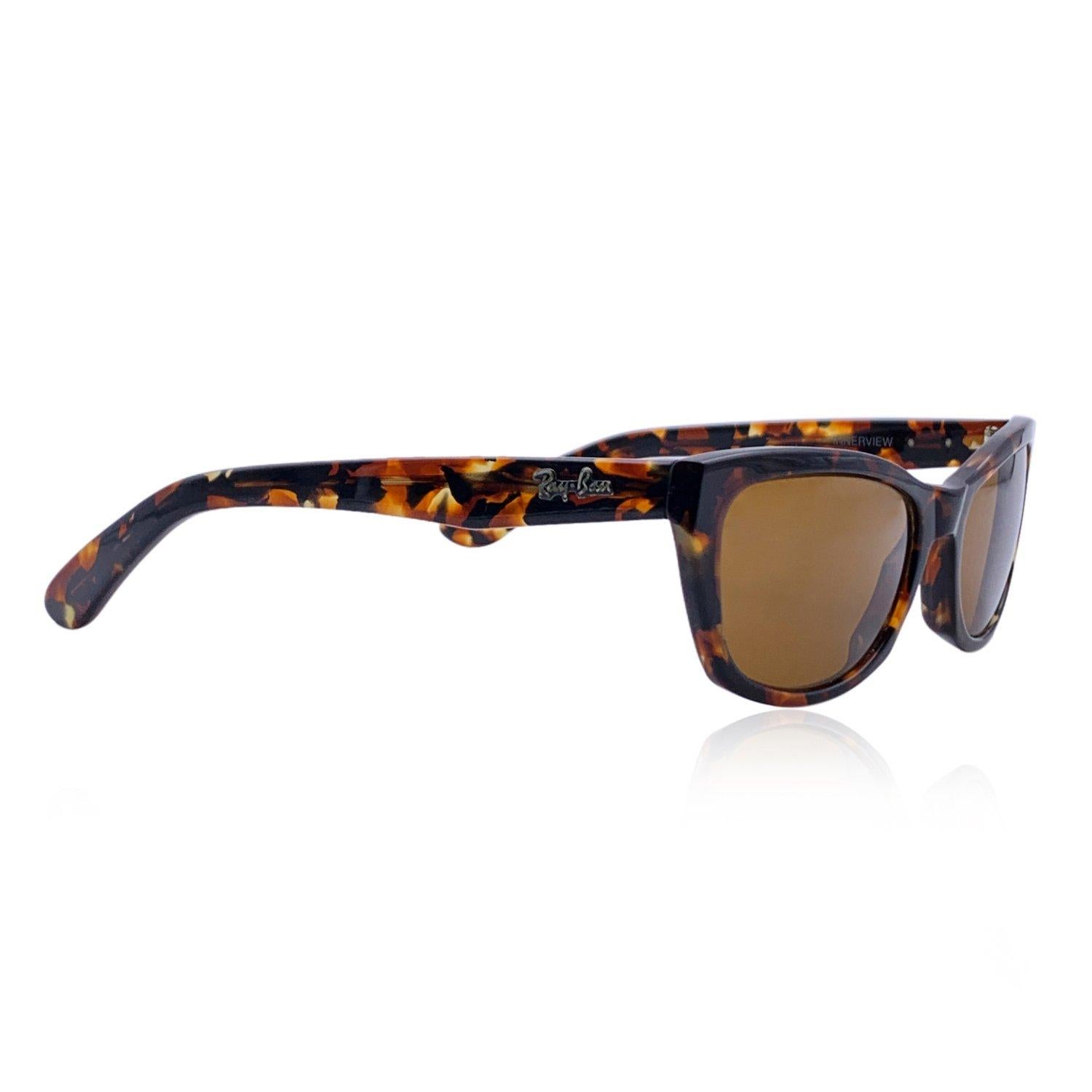 Vintage-Sonnenbrille von Ray-Ban Bausch & Lomb:: mod. INNERVIEW - W1438 VTAS. Rahmen aus braunem Acetat. Braunes Bausch & Lomb Original-Objektiv:: mit BL an beiden Ecken geätzt:: wie bald auf den Bildern: Acetat FARBE: Braunes MODELL: Innenansicht
