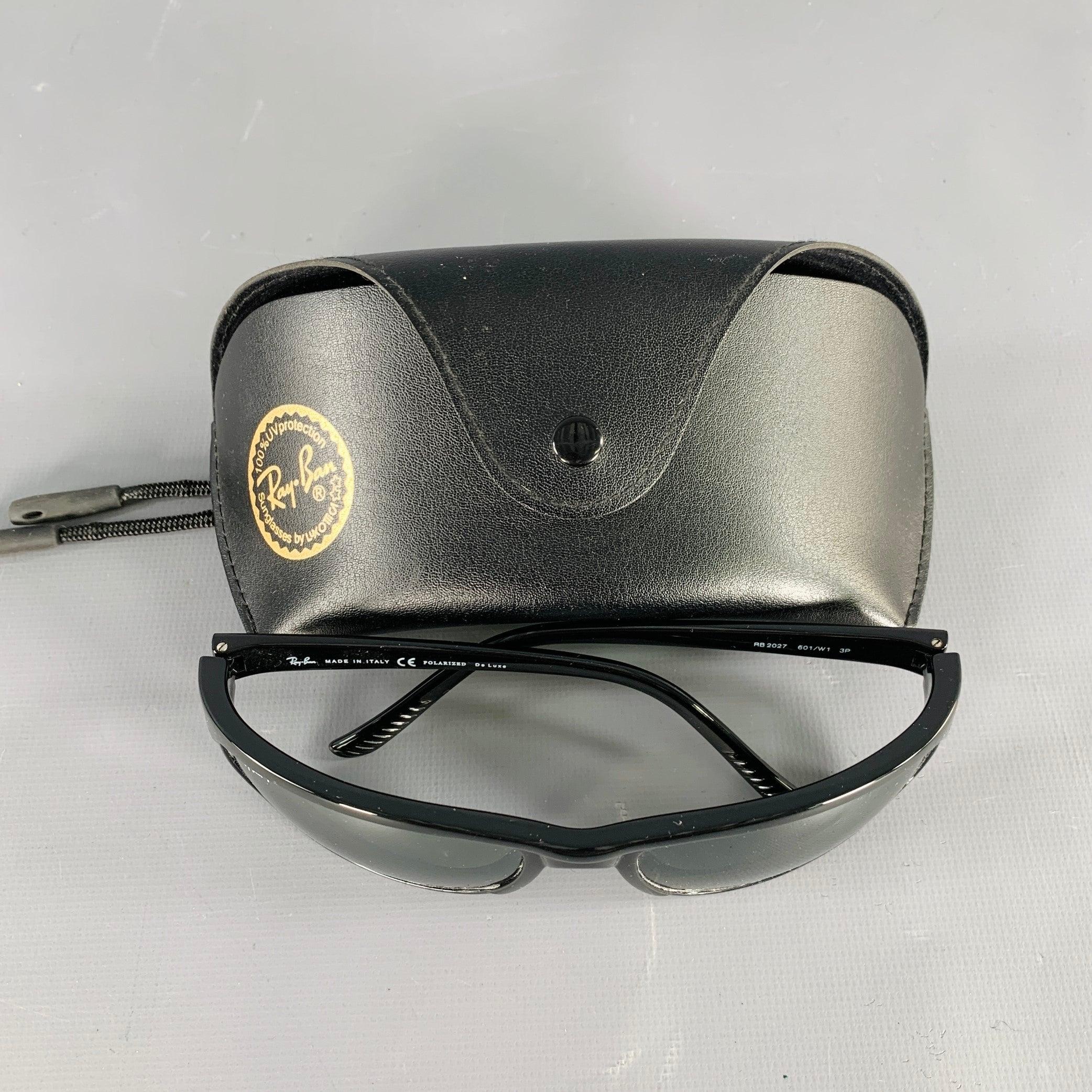 RAY-BAN Black Acetate Wrap Around Polarized Sunglasses 3