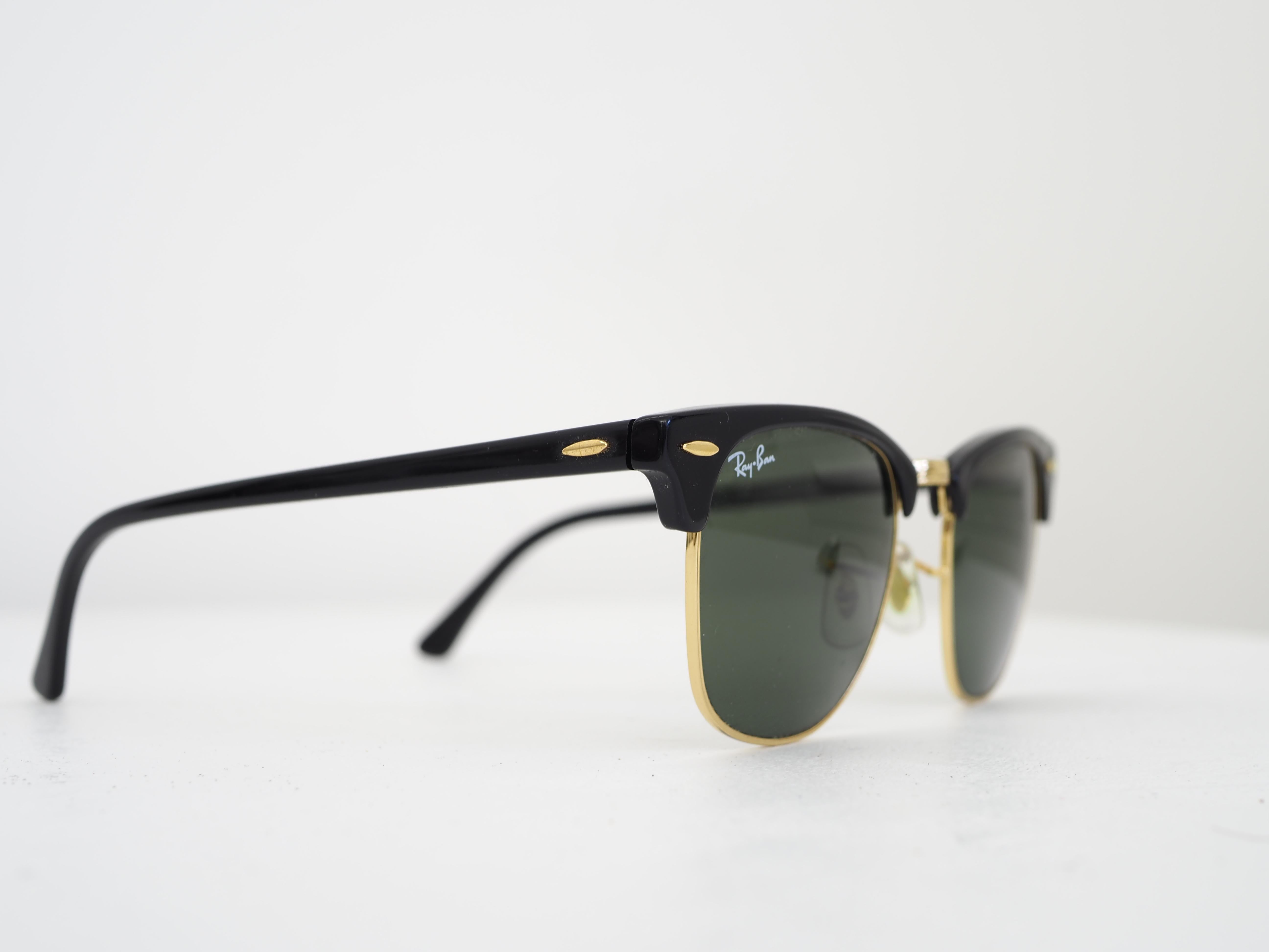 Ray-Ban black gold sunglasses In Good Condition For Sale In Capri, IT
