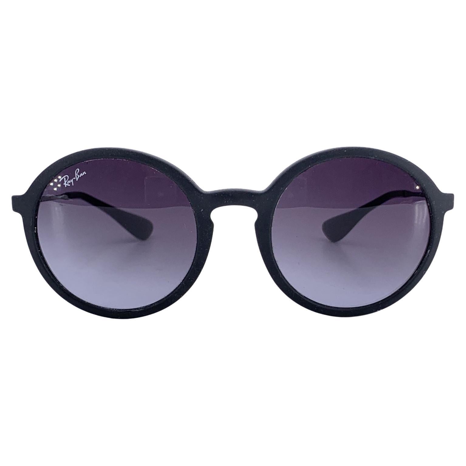Ray-Ban Black Matte Rubber Unisex Sunglasses RB4222 50/21