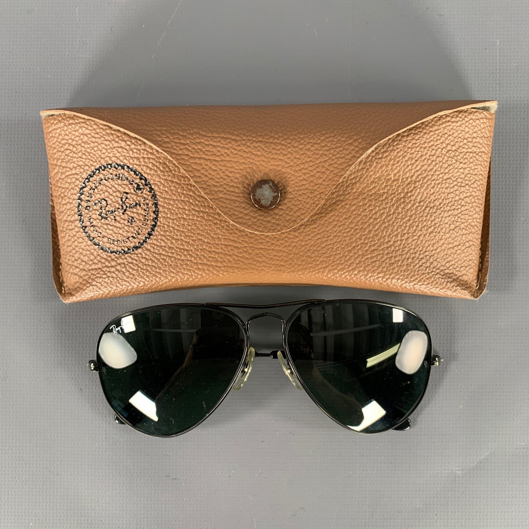 RAY-BAN Black Metal Aviator Sunglasses For Sale 1