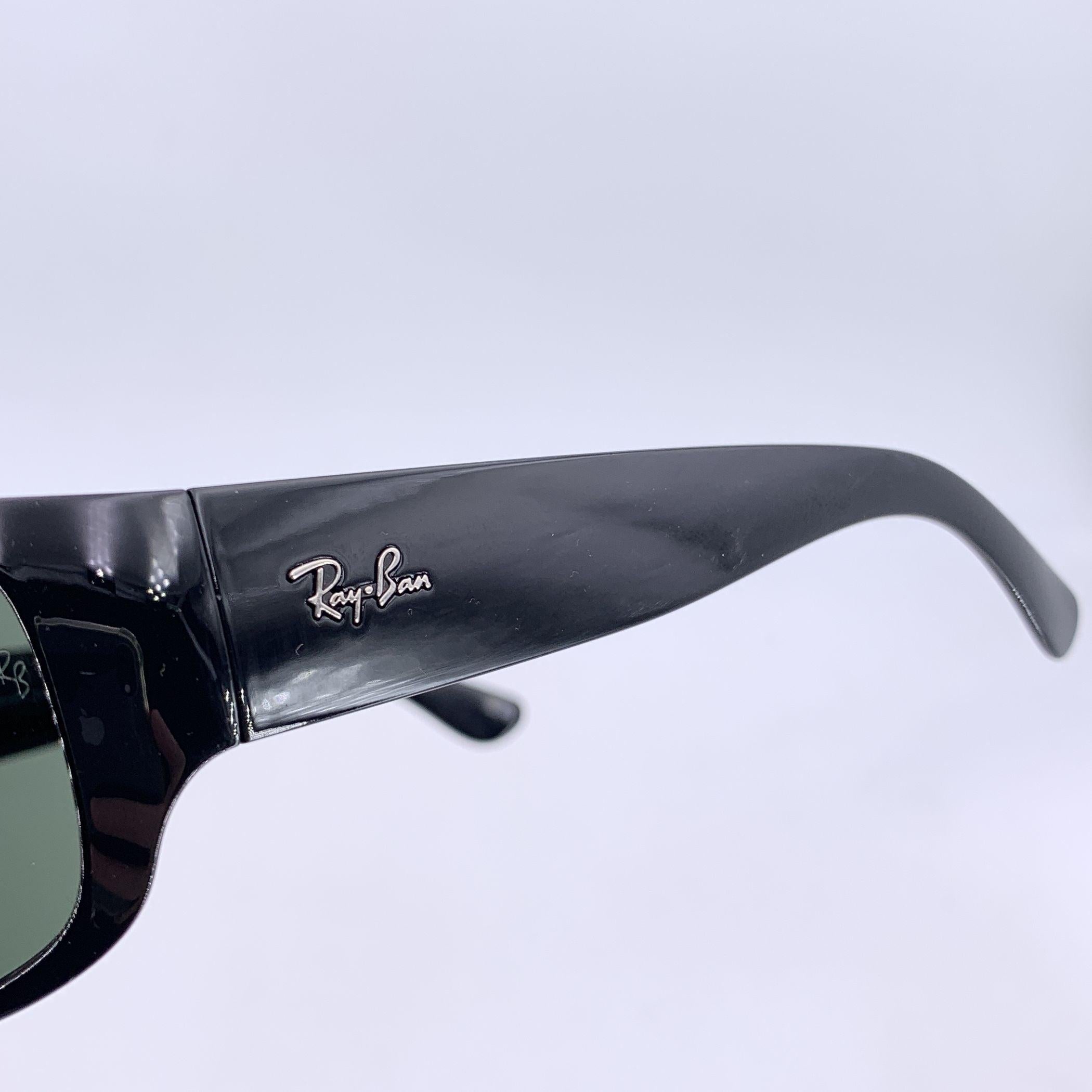 Ray-Ban Occhiali da sole unisex rettangolari neri RB 4095 57/20 130mm in vendita 1