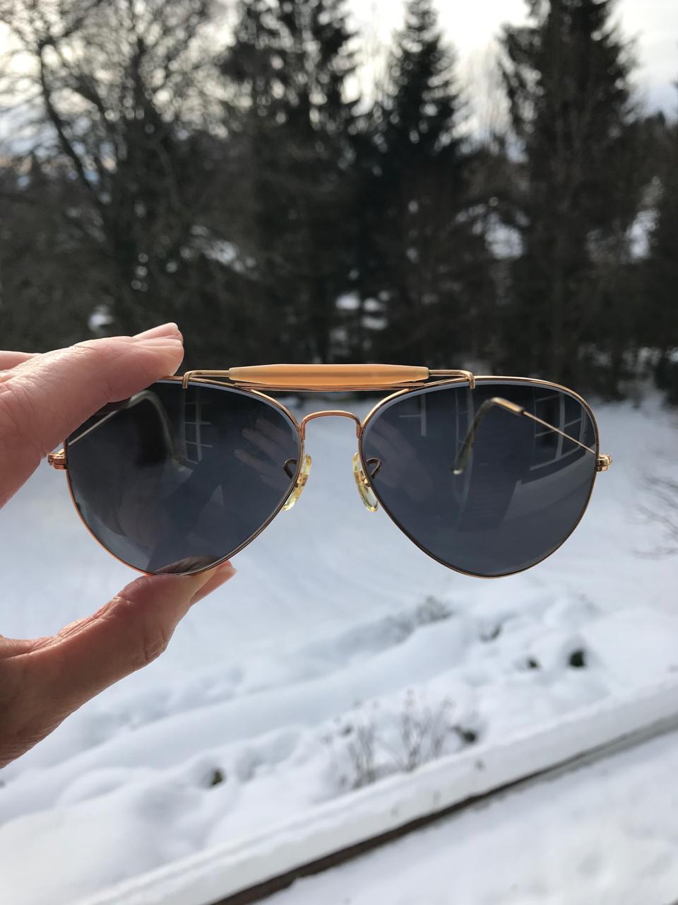 Ray-Ban by B&L Large Gold Outdoorsman Aviator 62–14 Blue Lenses & Case, 1980s 1