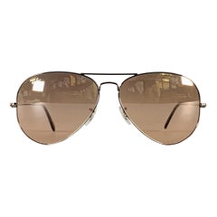 RAY-BAN Silver Taupe Metal Aviator Sunglasses Used RAY-BAN Silver Taupe Metal Aviator Sunglasses