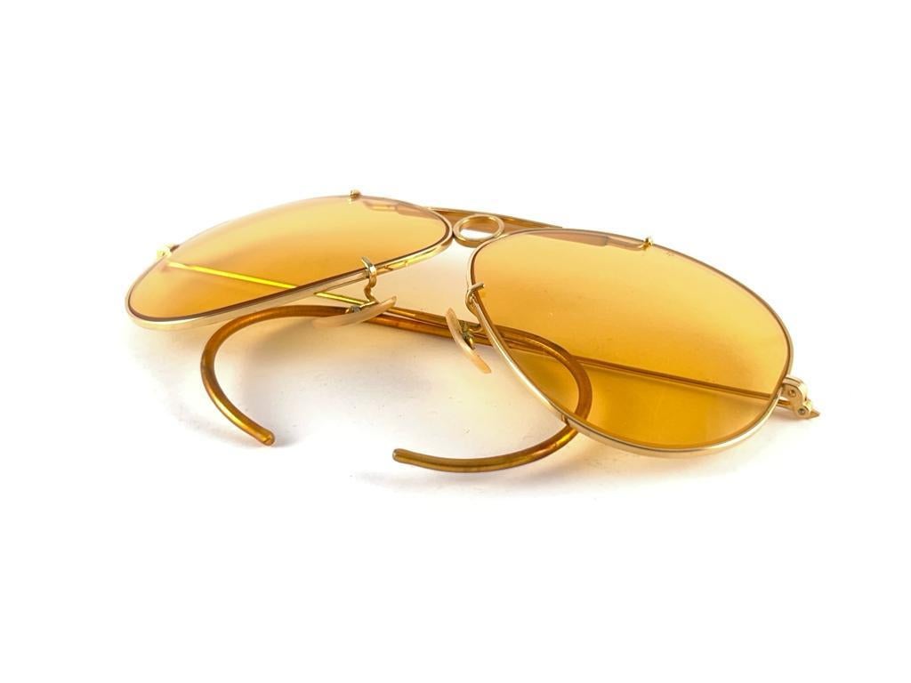 Ray Ban Vintage Aviator Gold Ambermatic Shooter 62Mm B / L Sunglasses, 1970s  For Sale 6