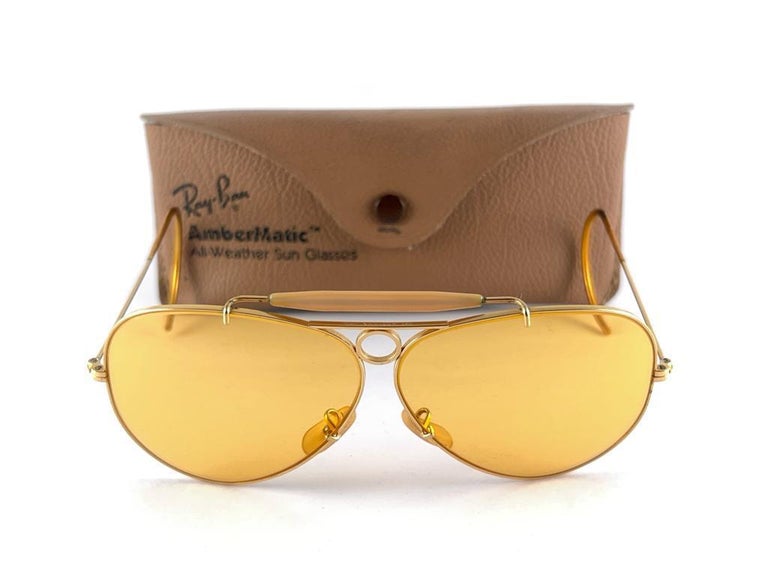 Ray Ban Vintage Aviator Gold Ambermatic Shooter 62Mm B / L Sunglasses,  1970s For Sale at 1stDibs