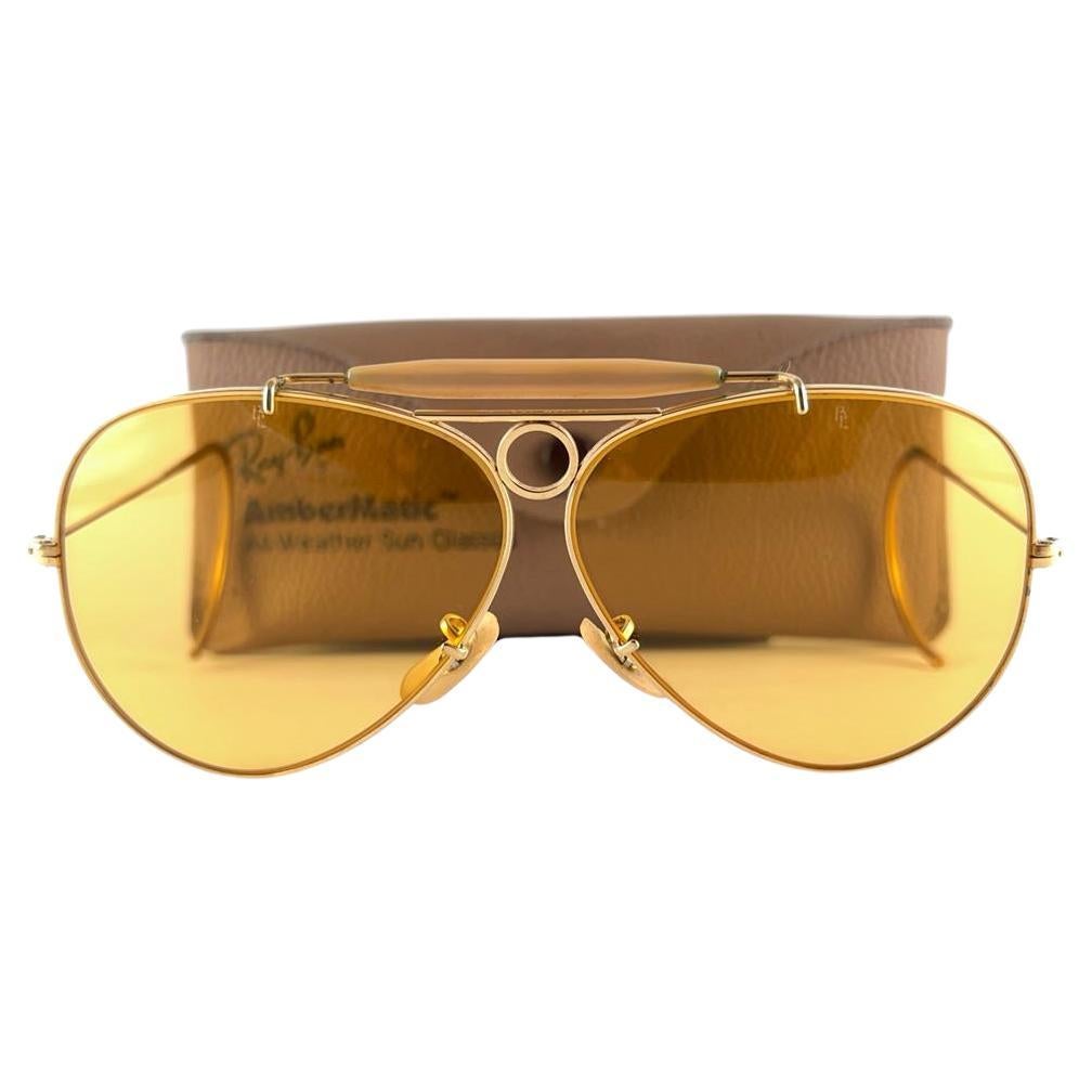 Lunettes de soleil Ray Ban Vintage Aviator Gold Ambermatic Shooter 62Mm B / L, 1970s  en vente