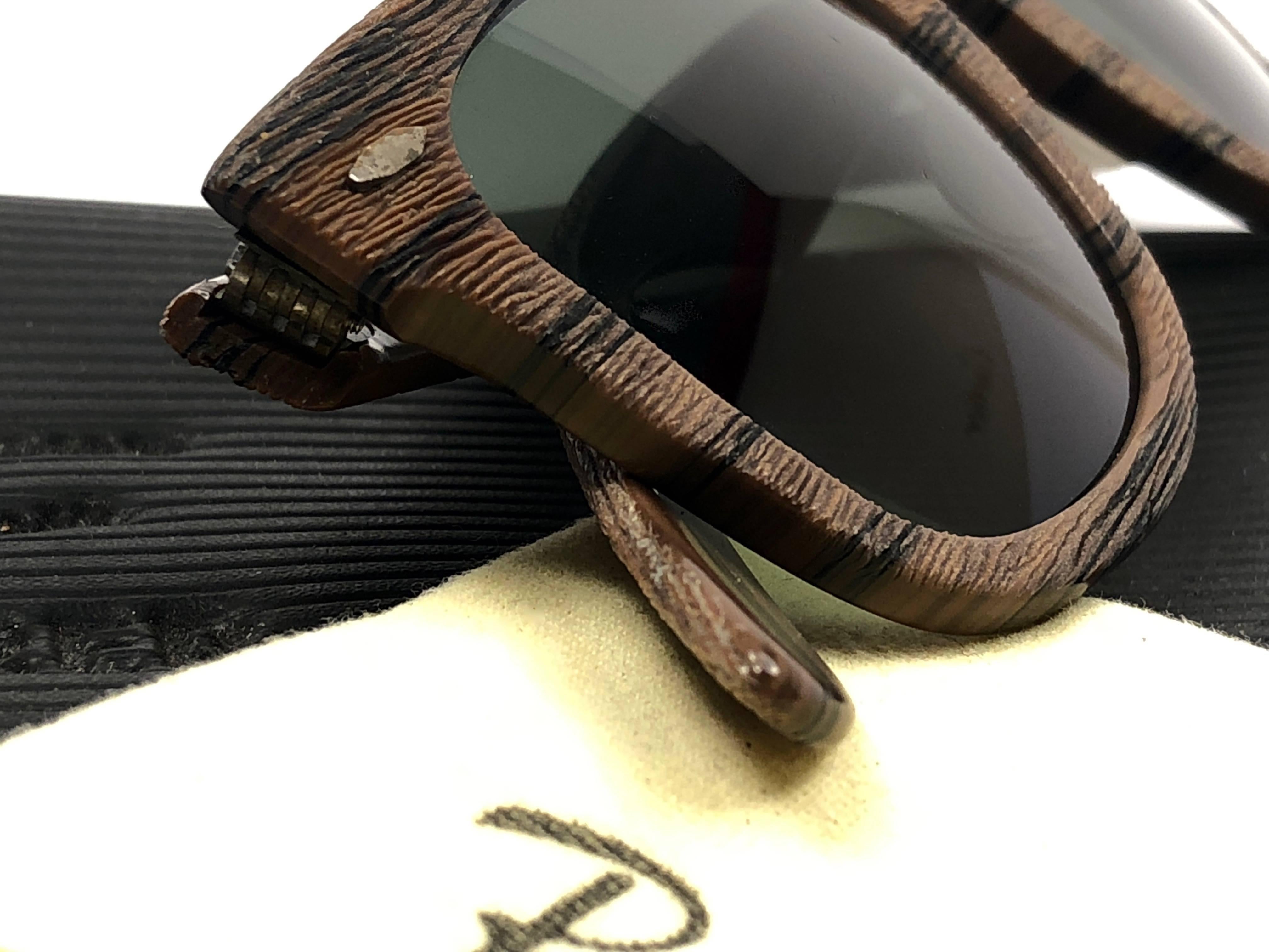Ray Ban Wayfarer The Woodies Dark Tiki Edition USA Sunglasses, 1980s In New Condition In Baleares, Baleares