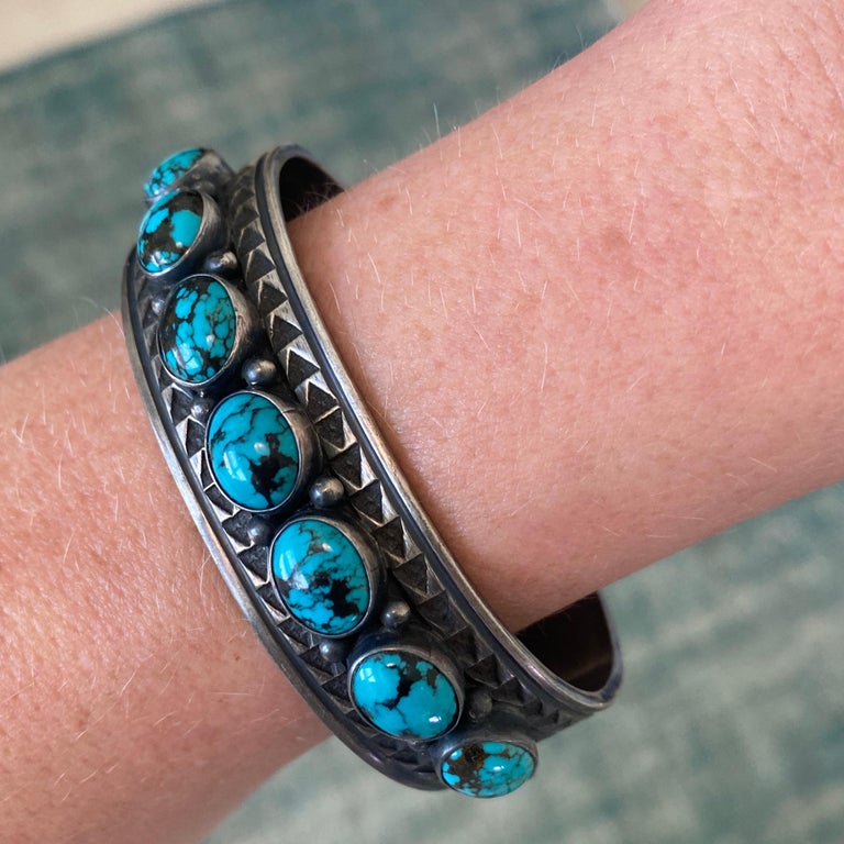 Women's or Men's Ray Bennett Navajo Sterling Silver 7 Oval Blue-Black Turquoise Heavy Cuff For Sale