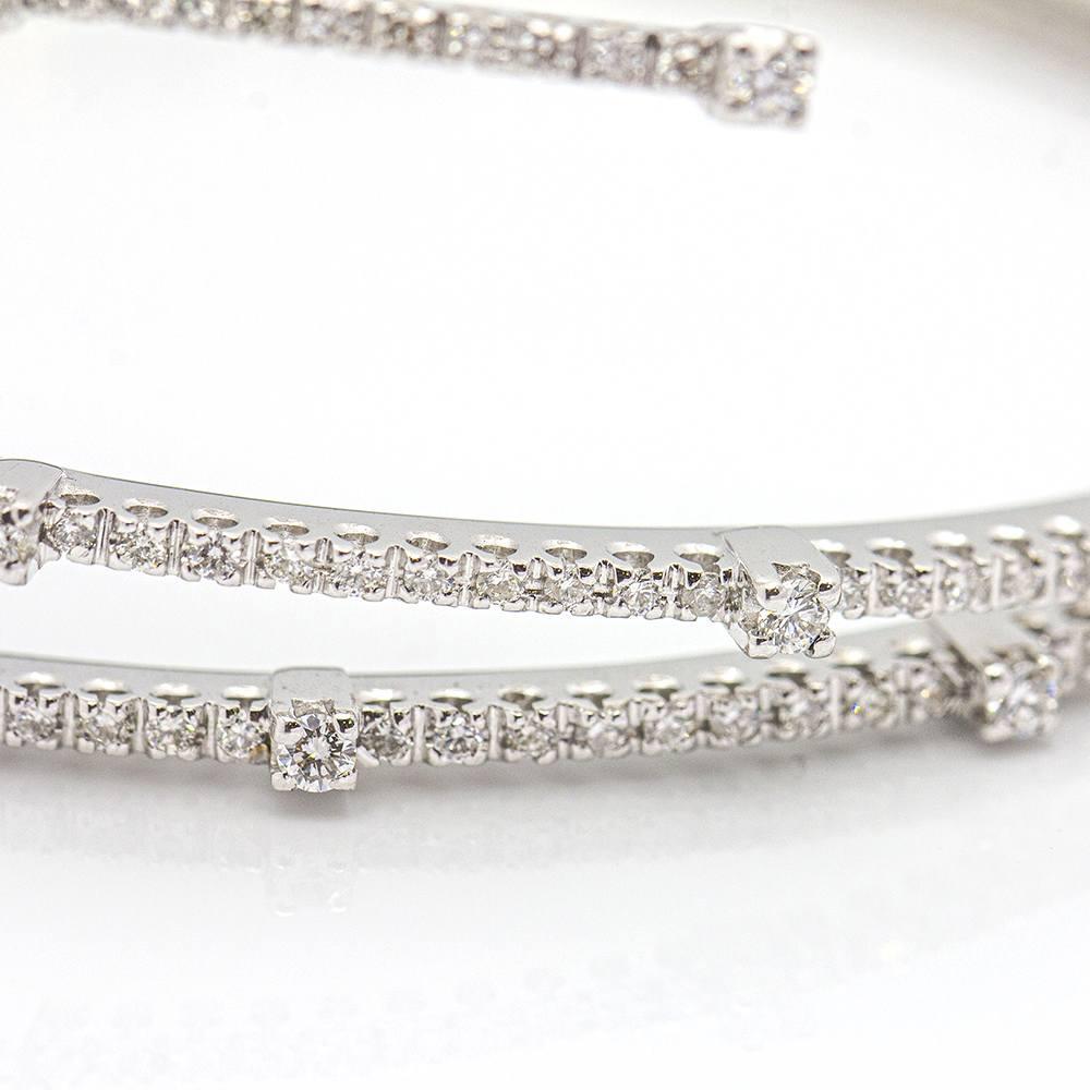 RAY bracelet in white gold and diamonds. In New Condition For Sale In BARCELONA, ES