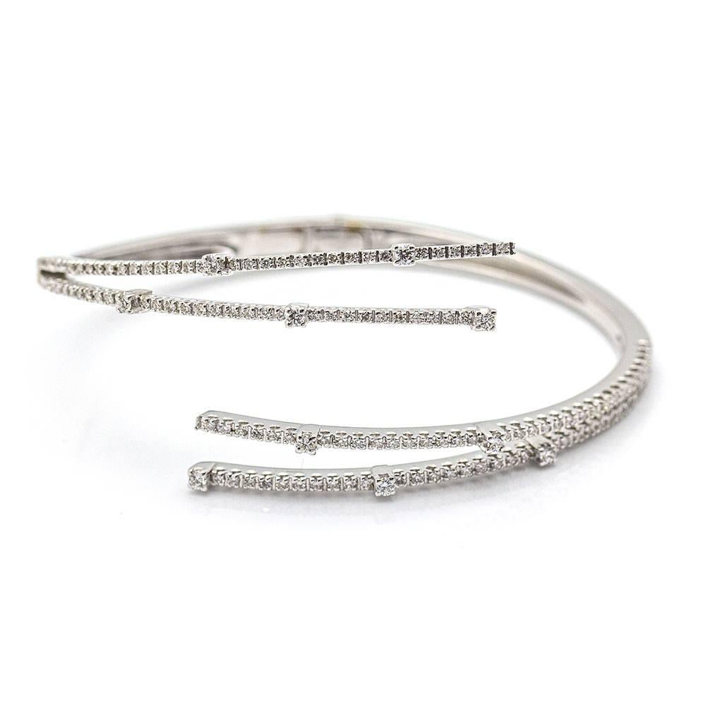 RAY bracelet in white gold and diamonds. For Sale 4