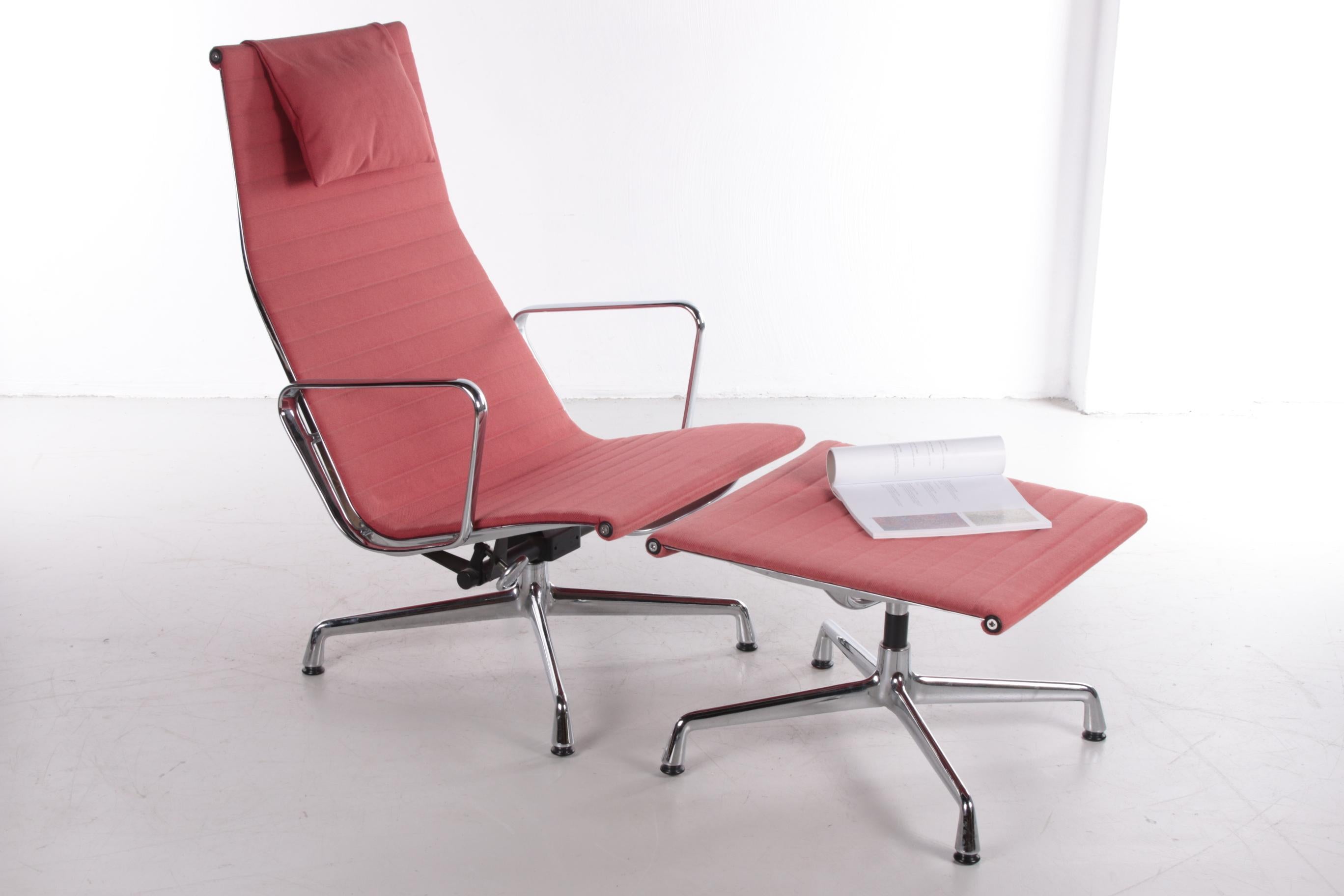 Ray Charles Eames Chair with Ottoman EA 124 and EA 125 9